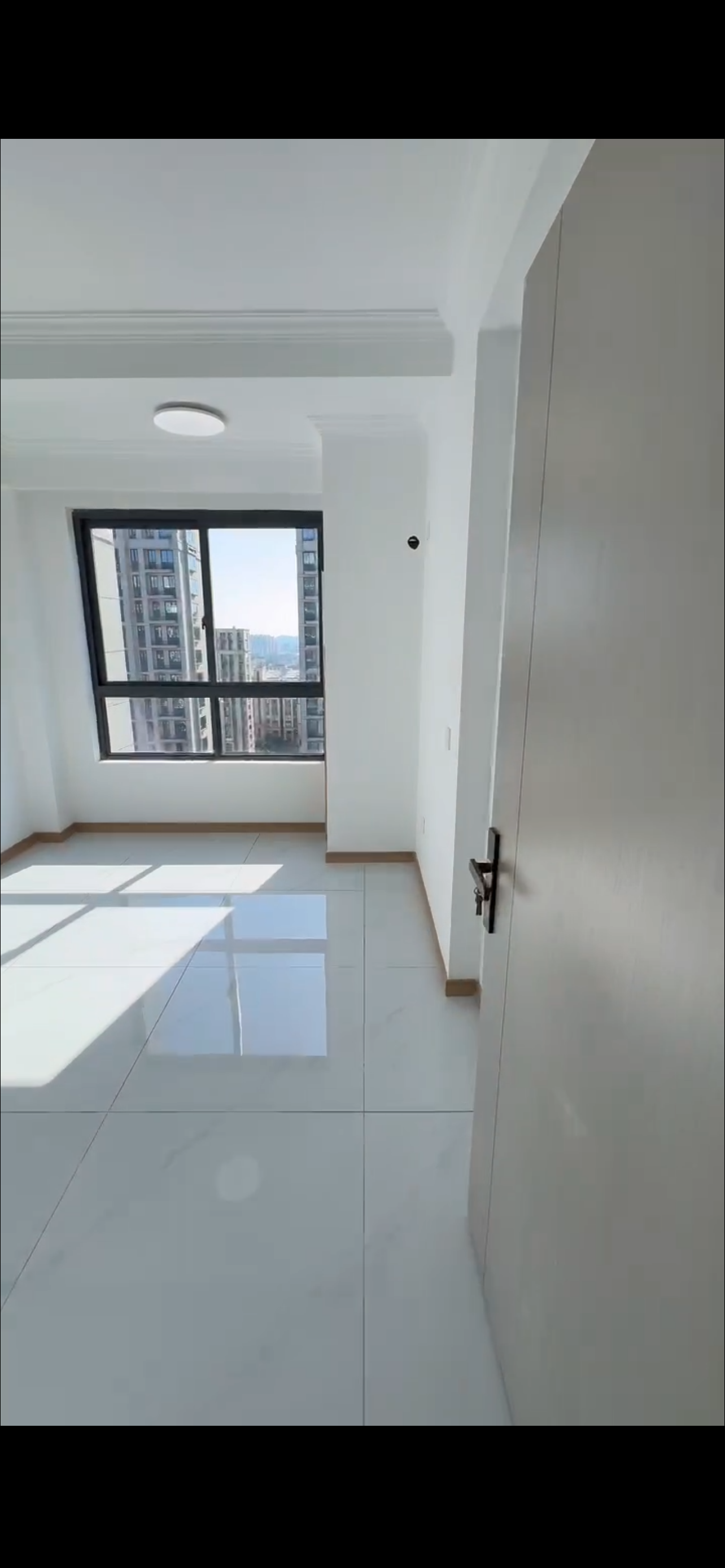 江南一品 3居室 1400元/月