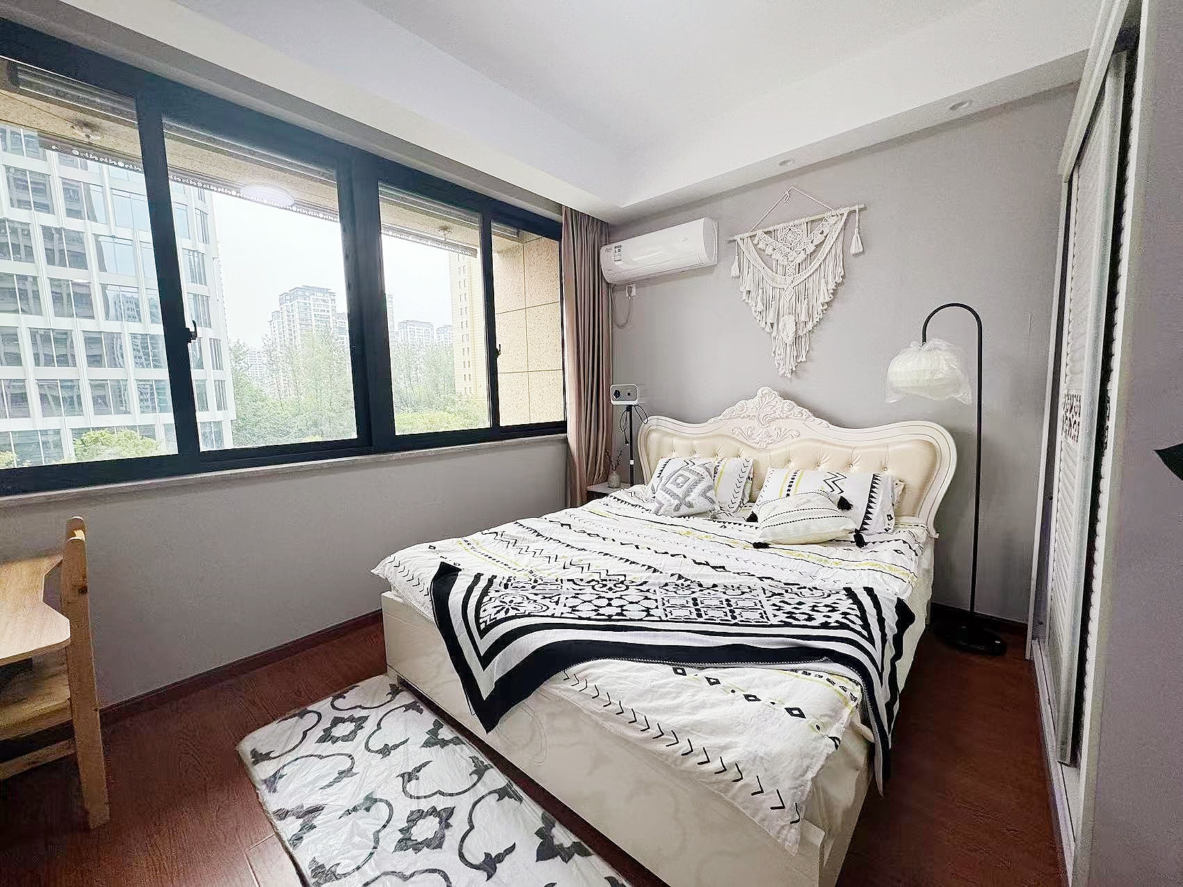 欢腾金座 1居室 2099元/月