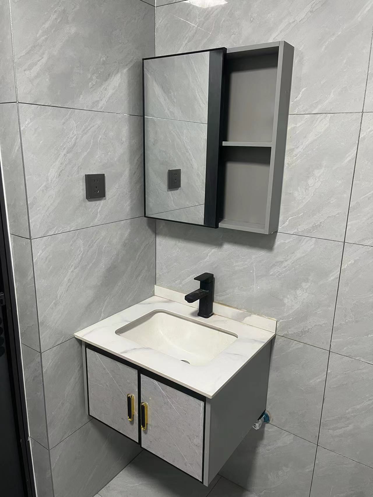 世城滨江 随时看房·