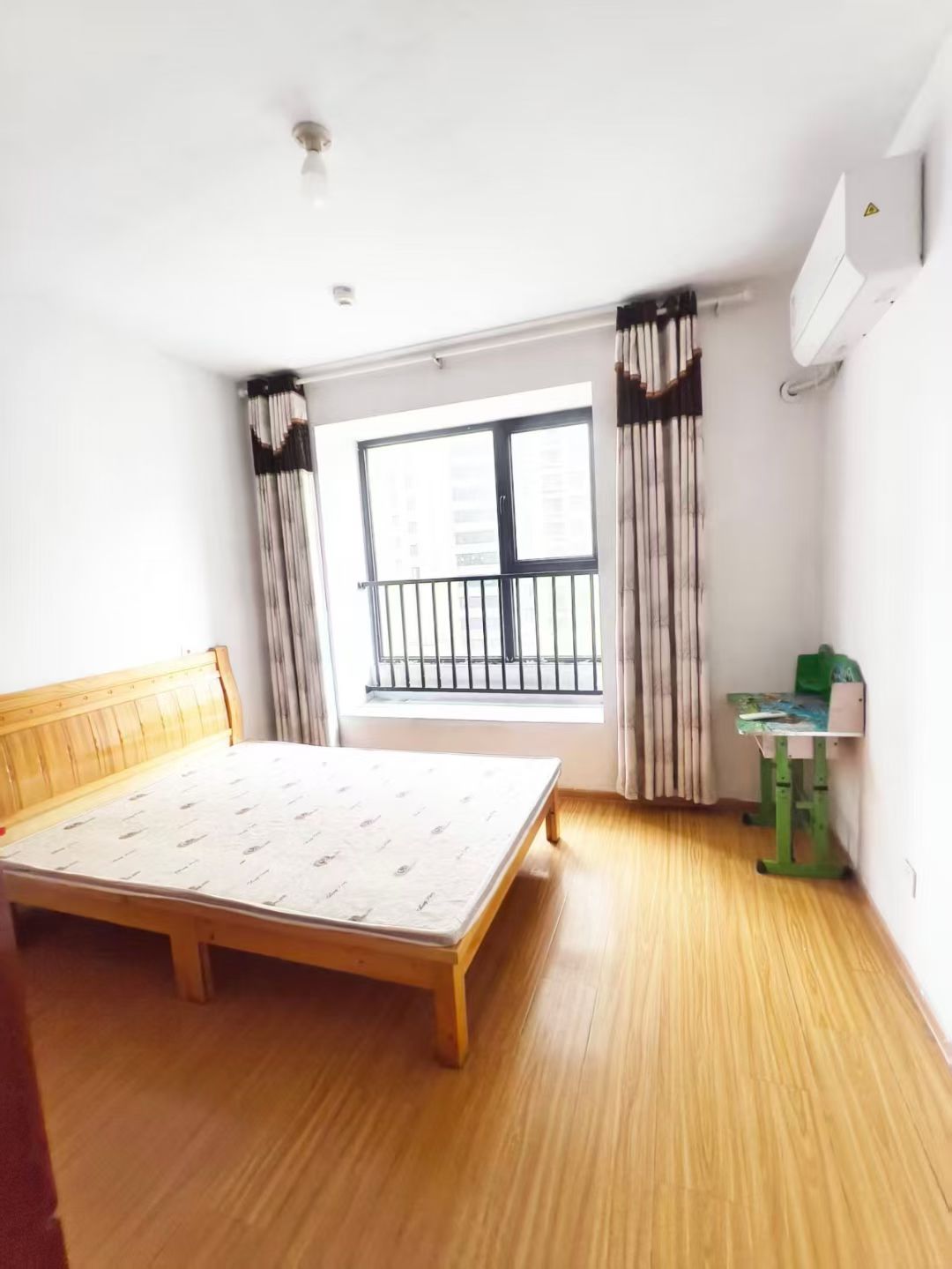 海尔云世界一区 随时看房·