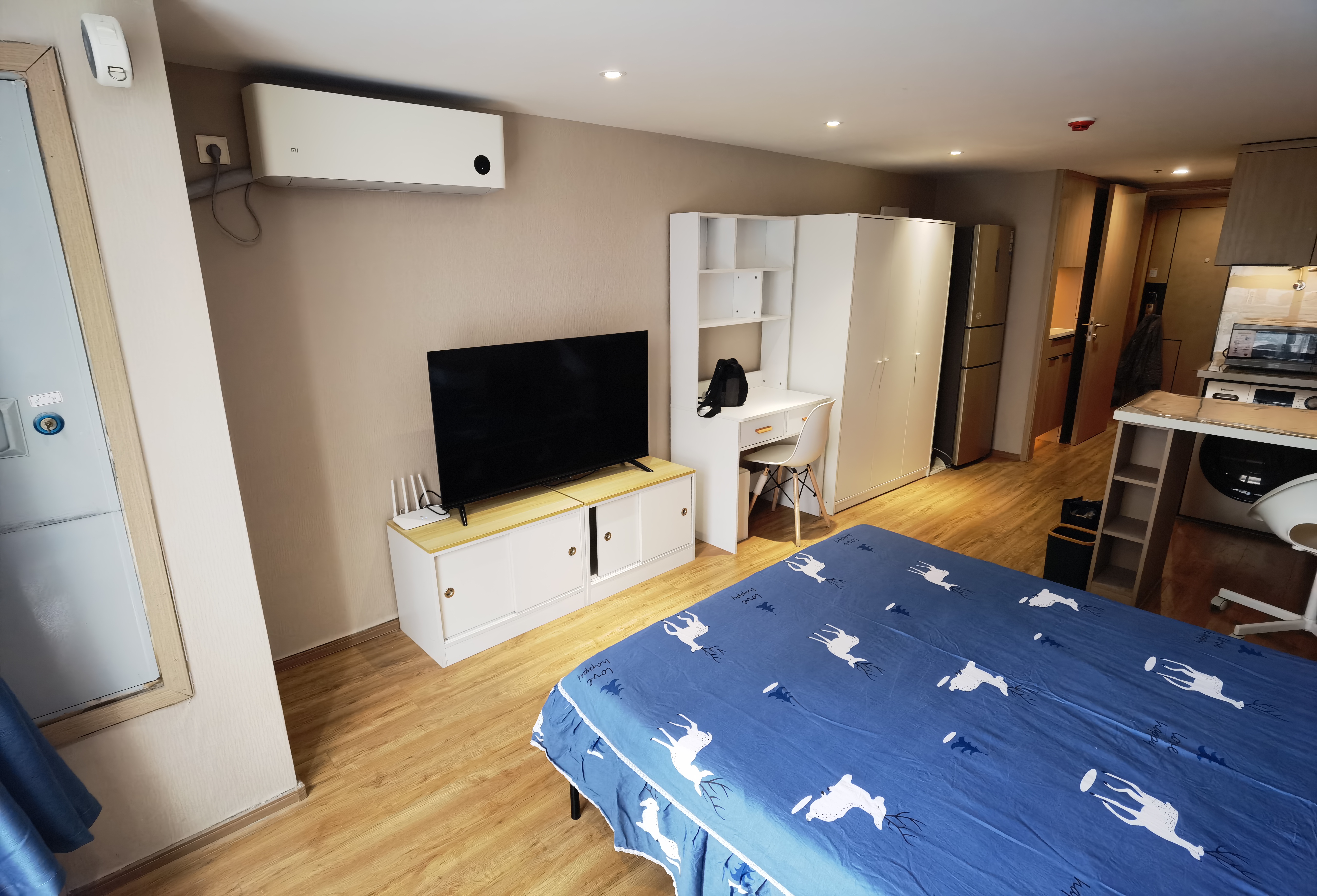 正荣中心公寓 1居室 2400元/月