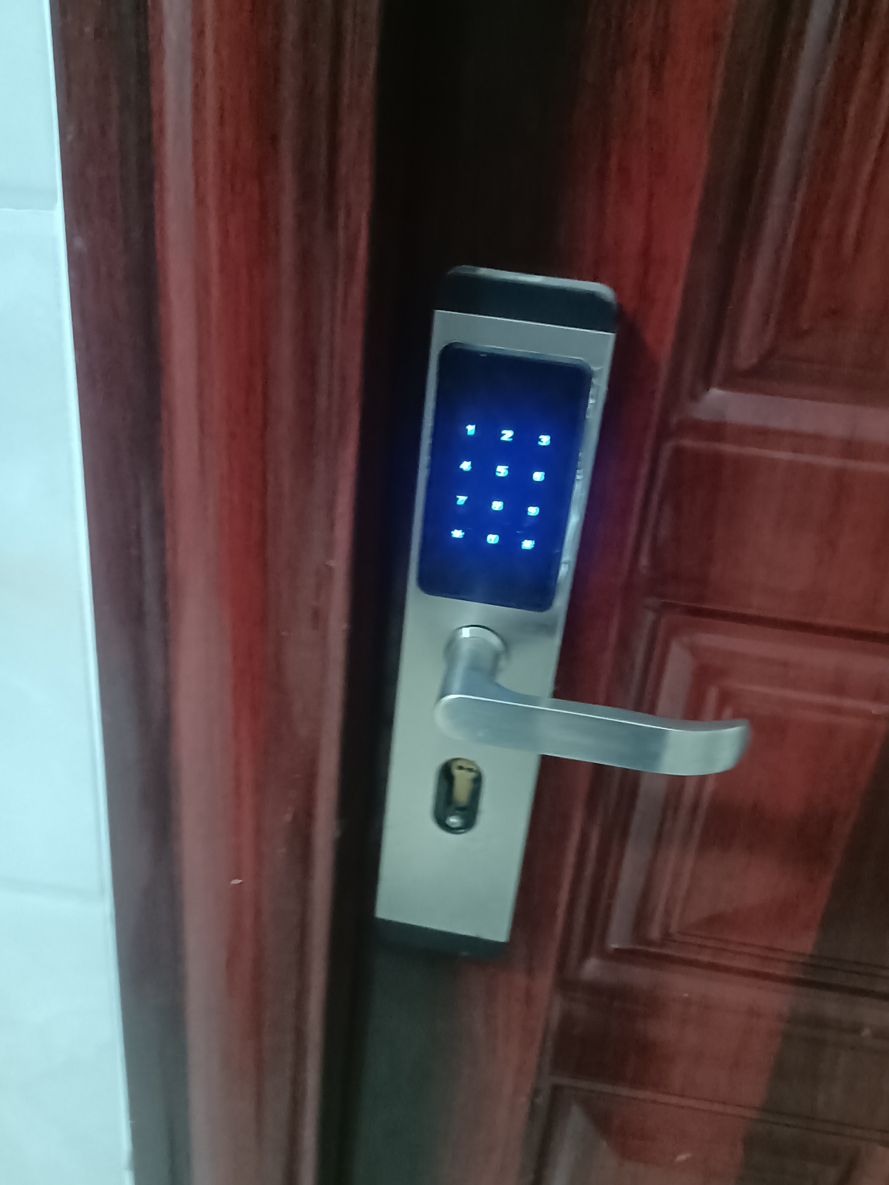 辉盈公寓 随时看房·