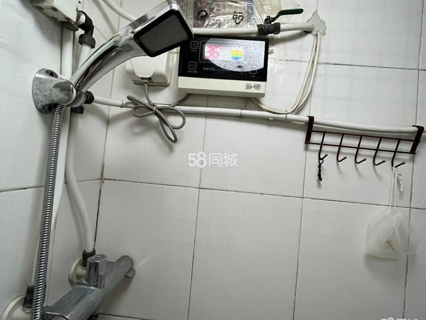 经一纬六小区 随时看房·