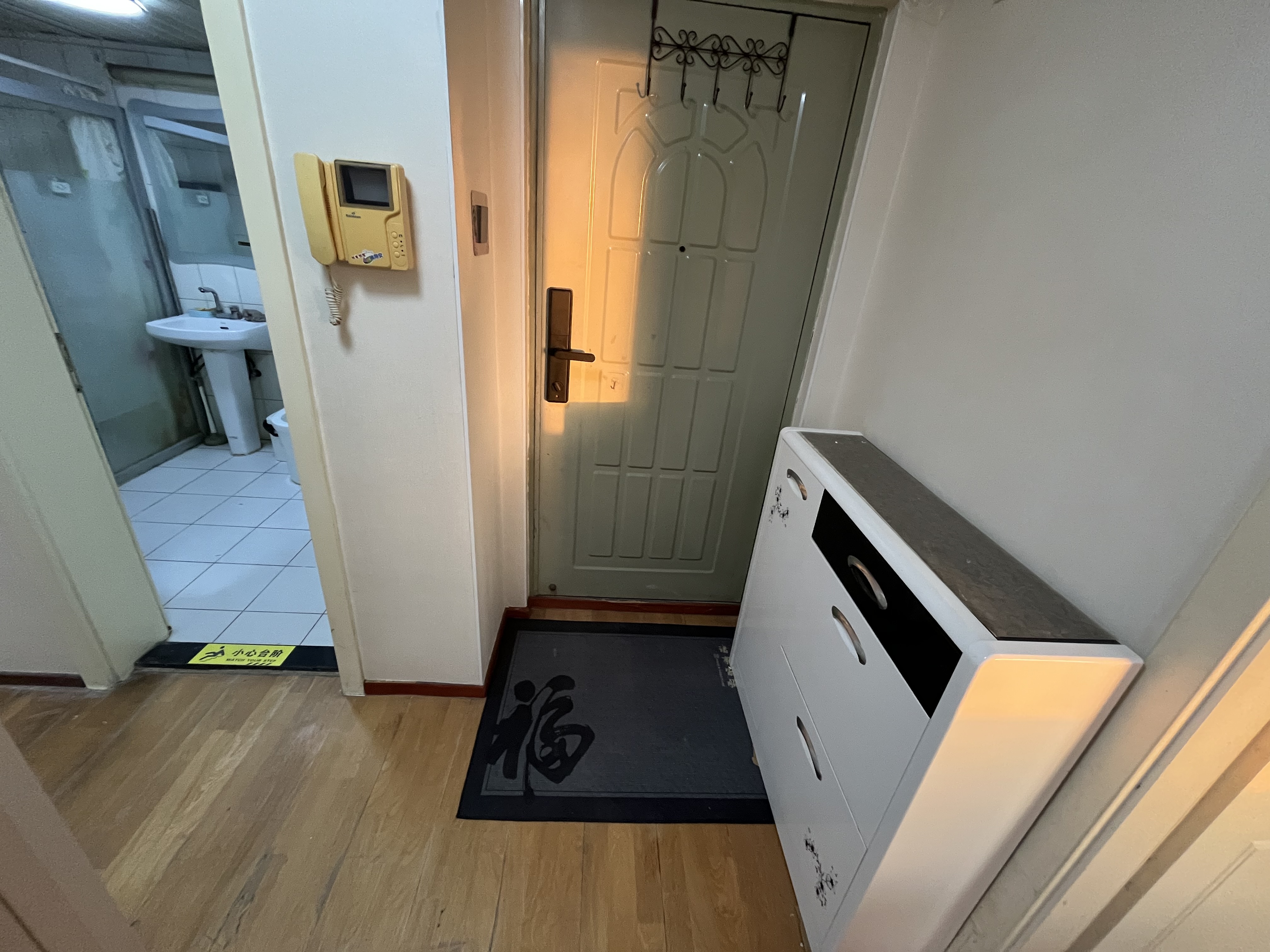 逸成东苑17号楼 随时看房·