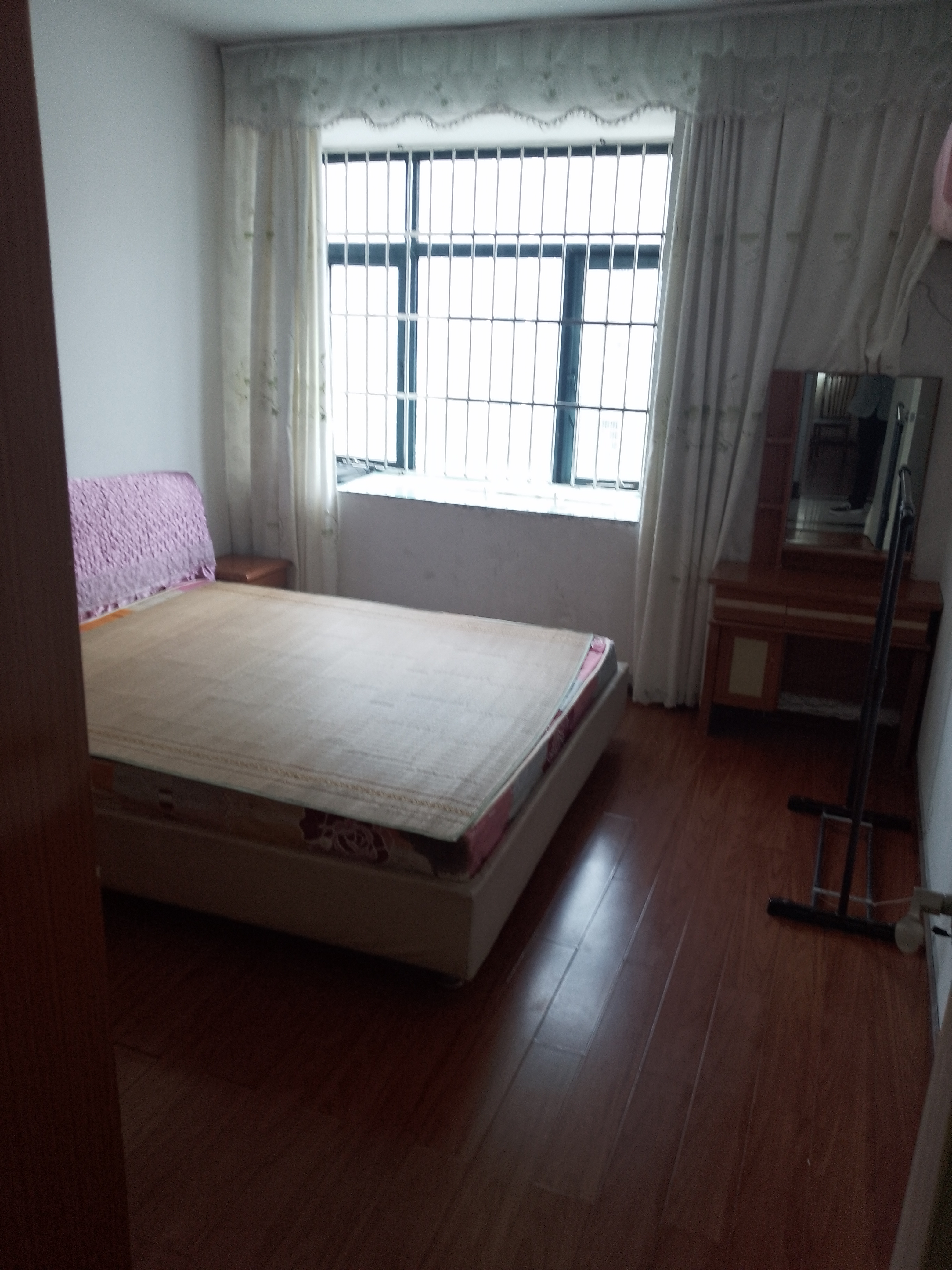 高新六路佛祖岭社区A区 随时看房·