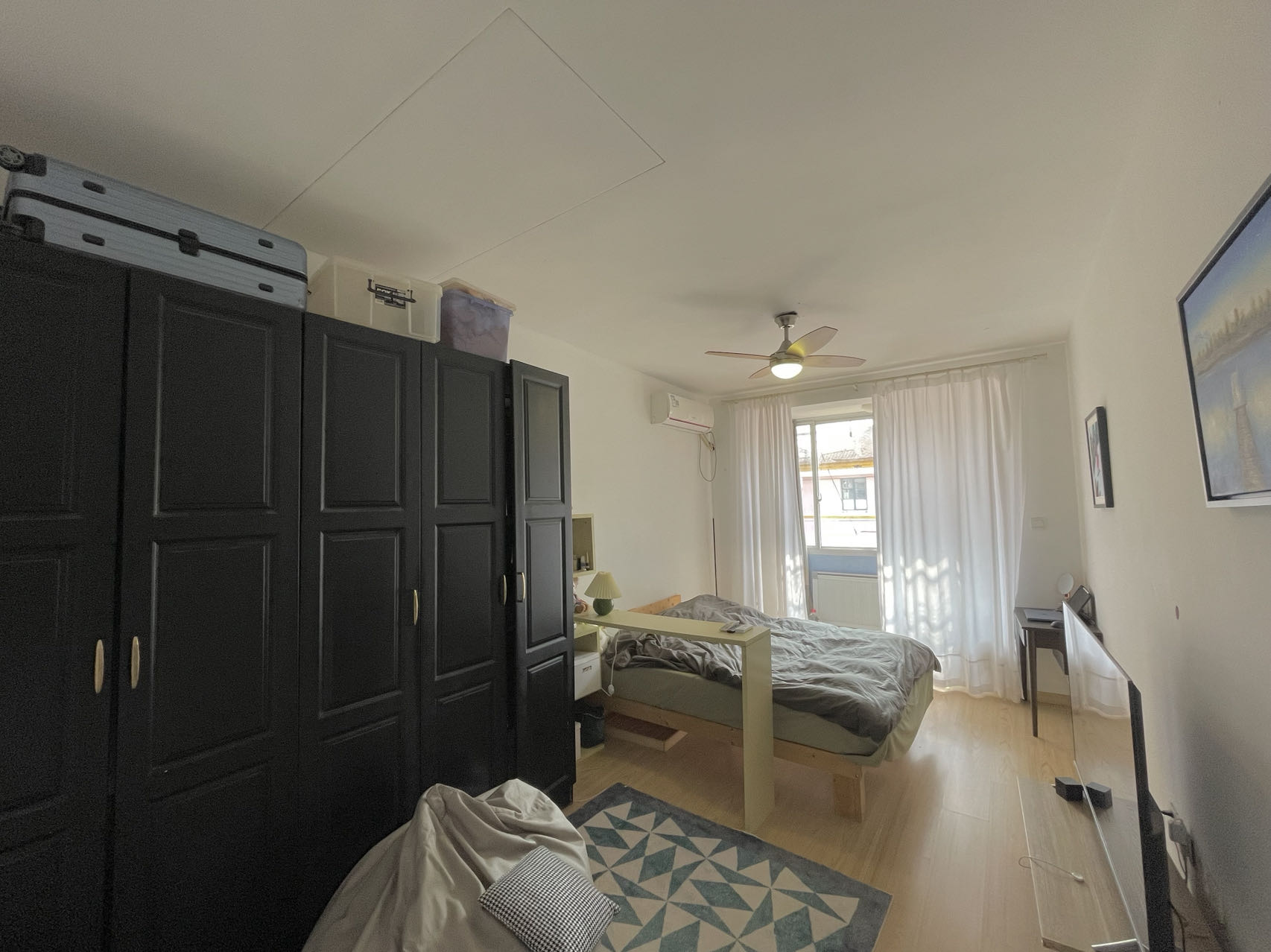 港驳小区 1居室 4400元/月