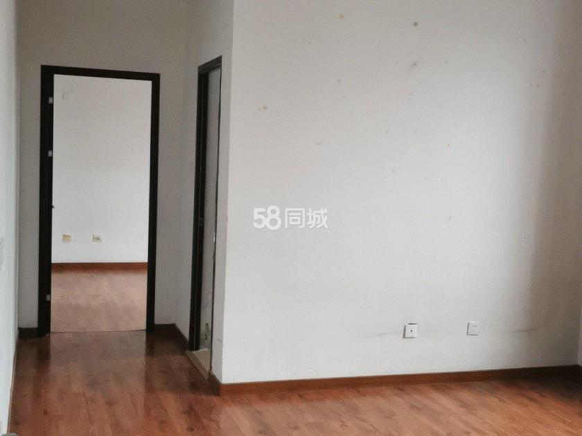 逸城山色 随时看房·