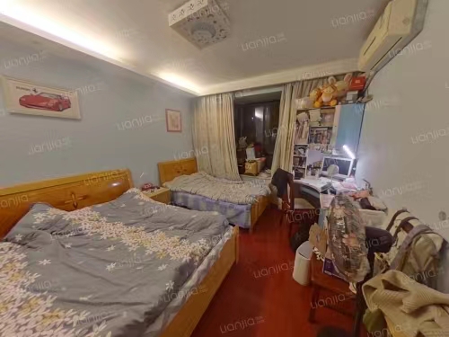 荣盛名邸 随时看房·