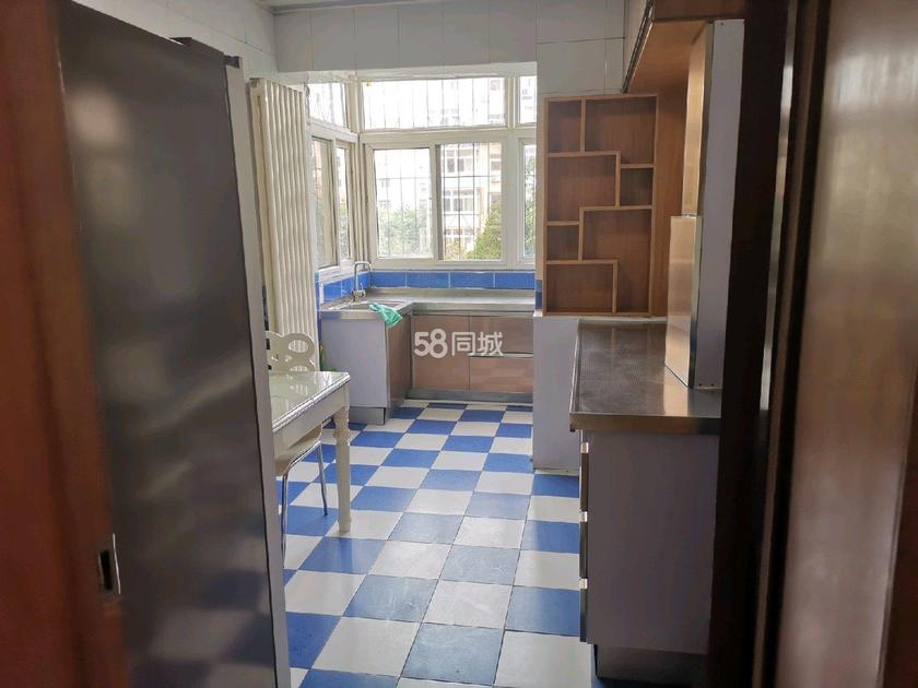 康庄小区 随时看房·