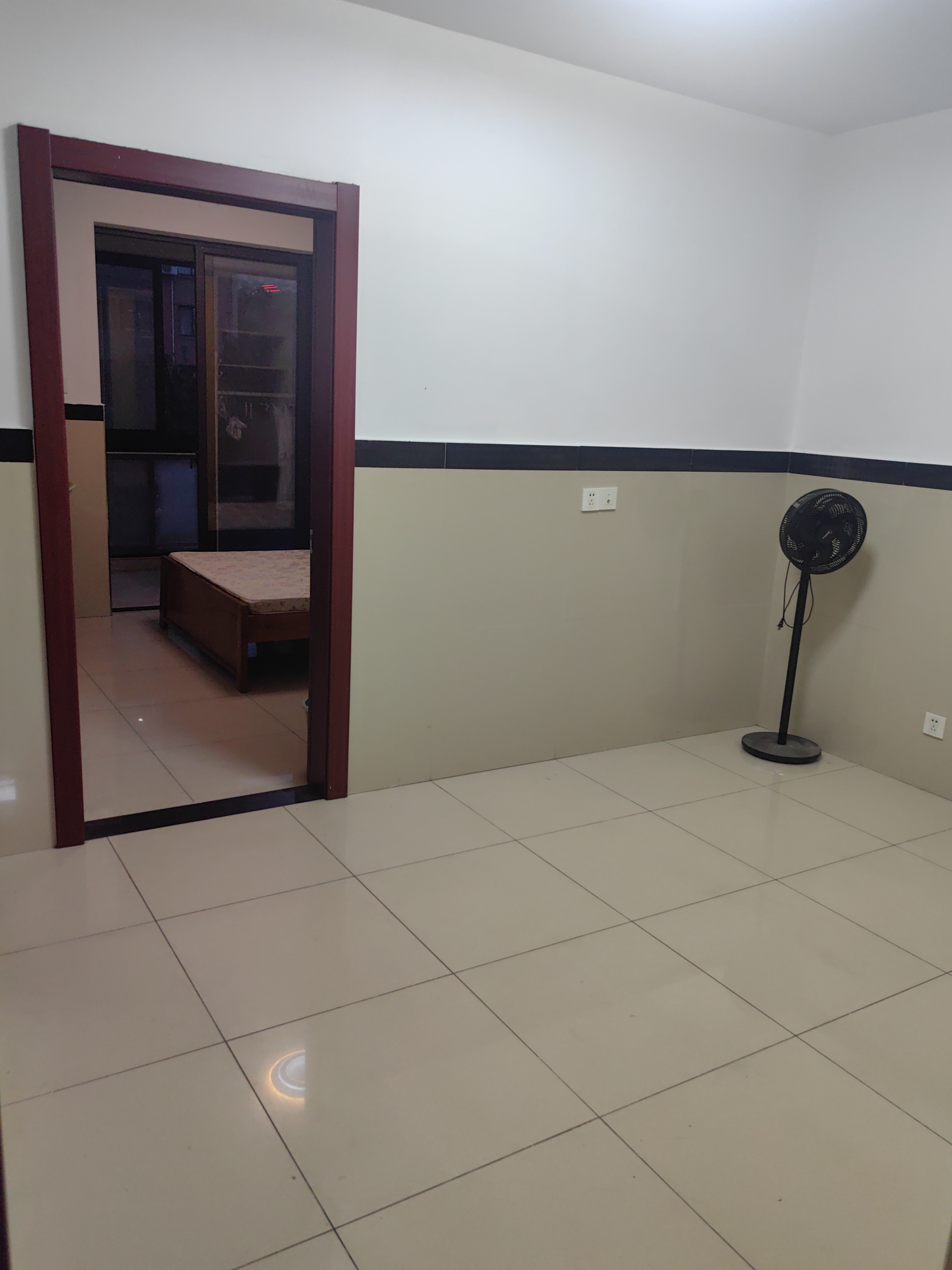 东岸嘉园二区 3居室 1500元/月