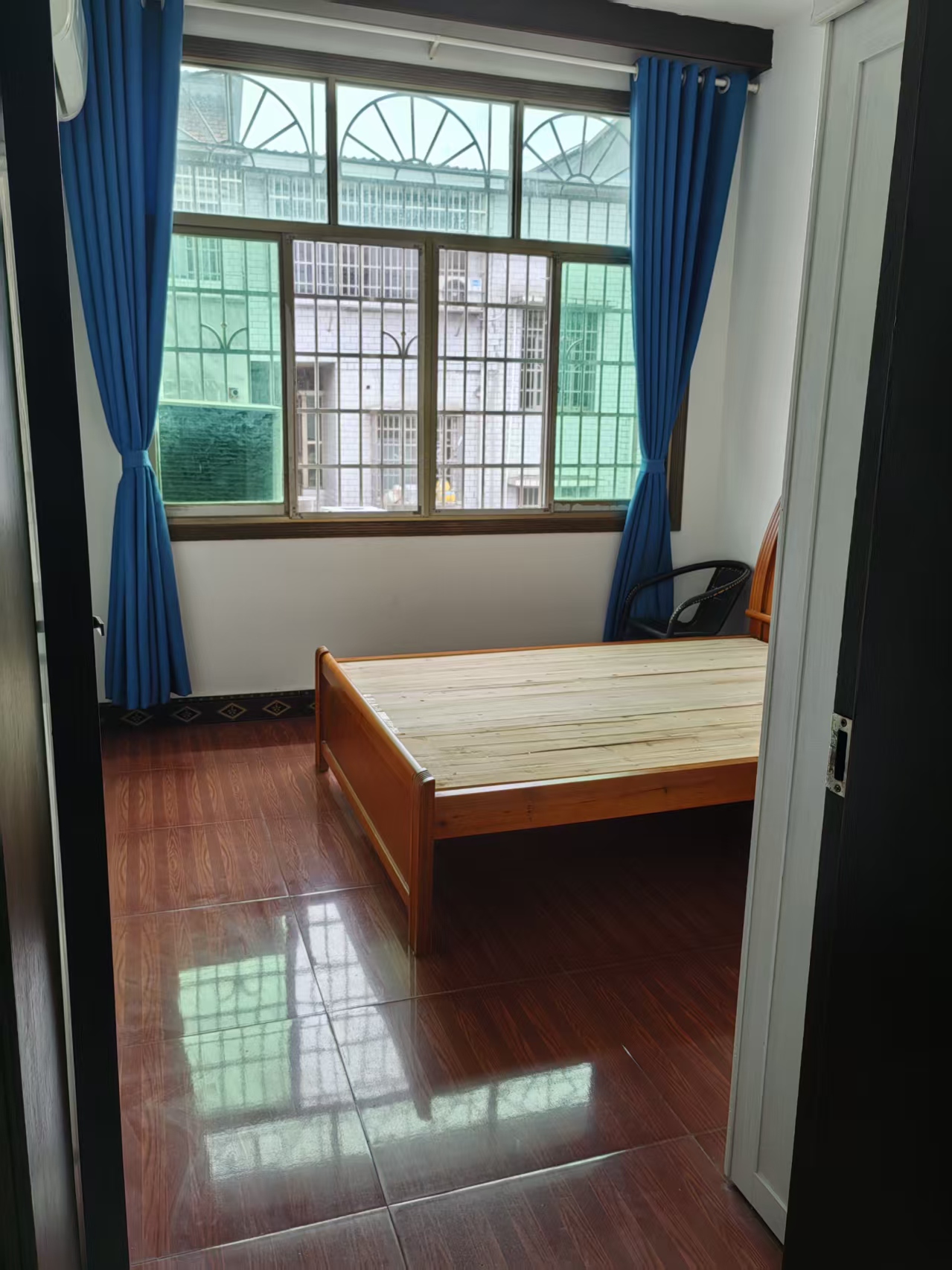 上柏家塘十栋三号楼四楼 随时看房·