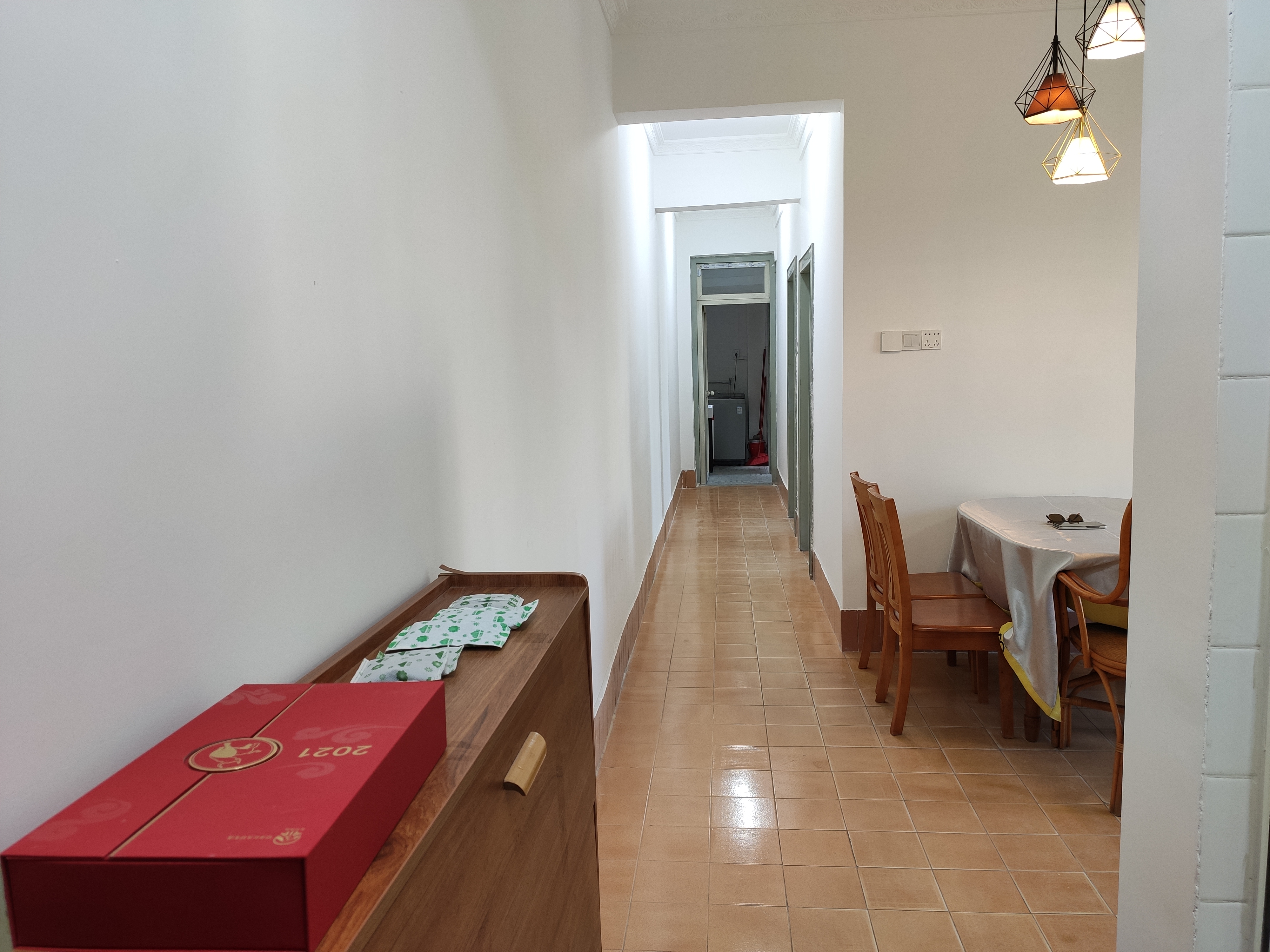 山河东街教工宿舍 随时看房·