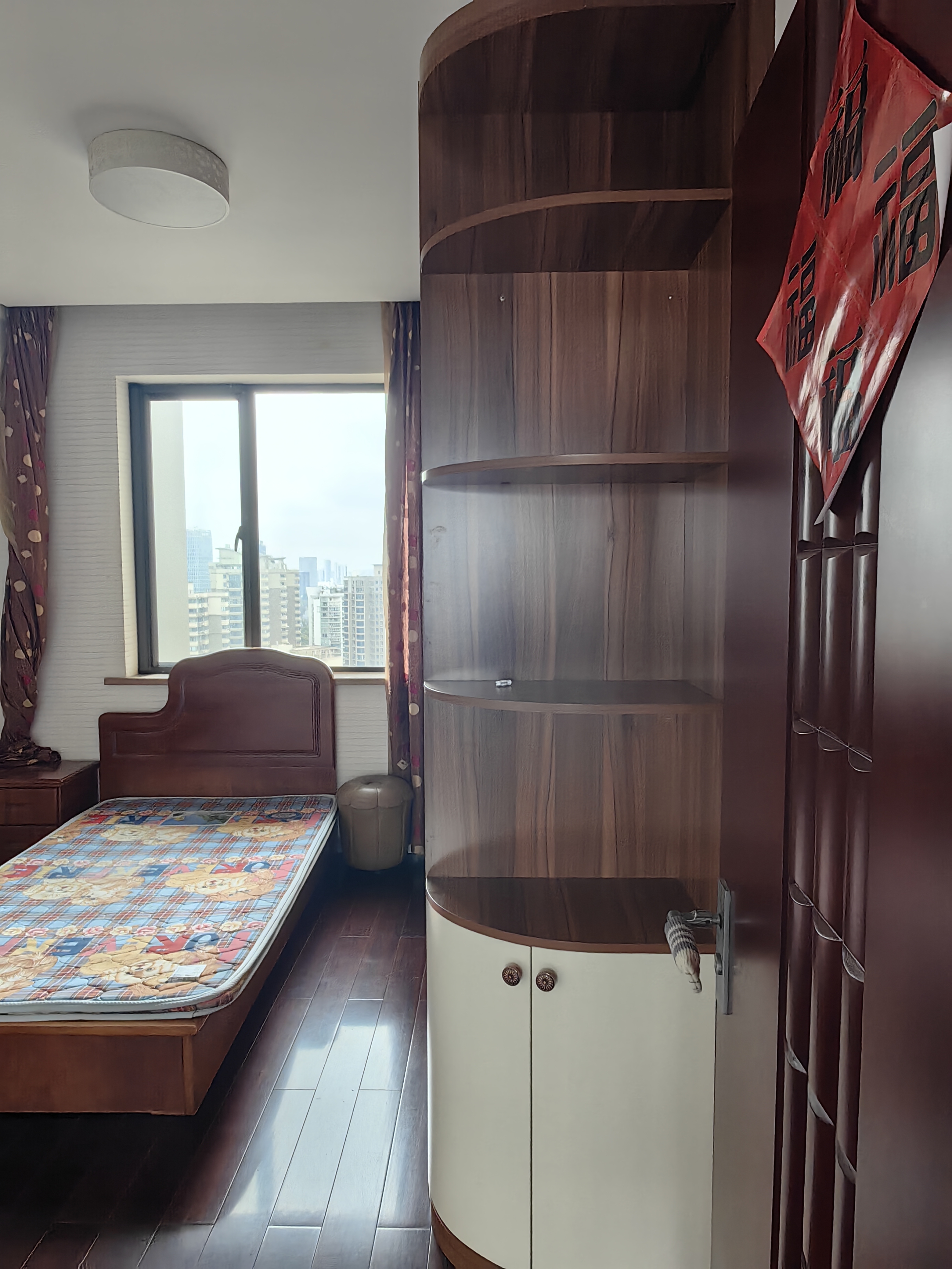 临江花园 随时看房·