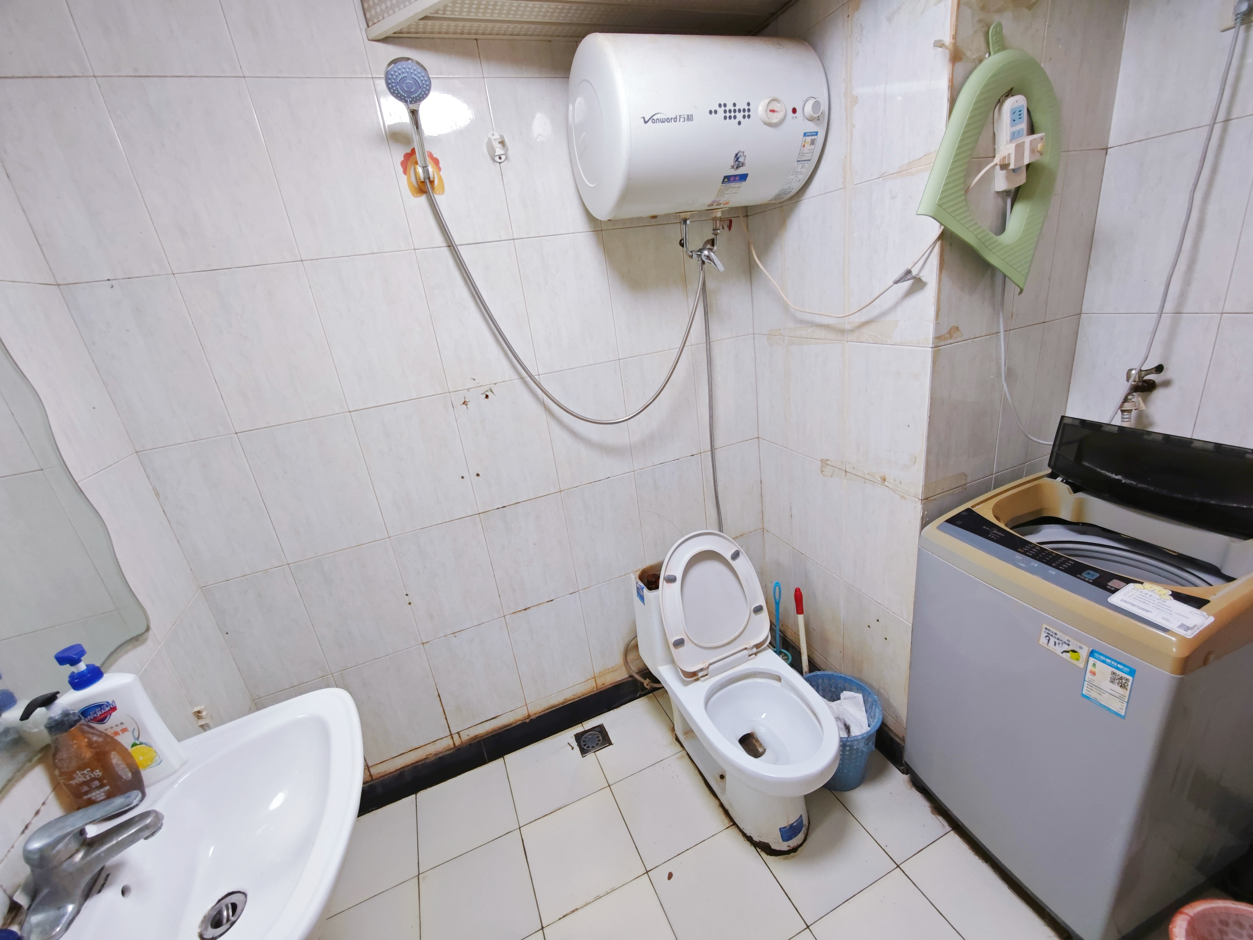 芳群公寓 随时看房·