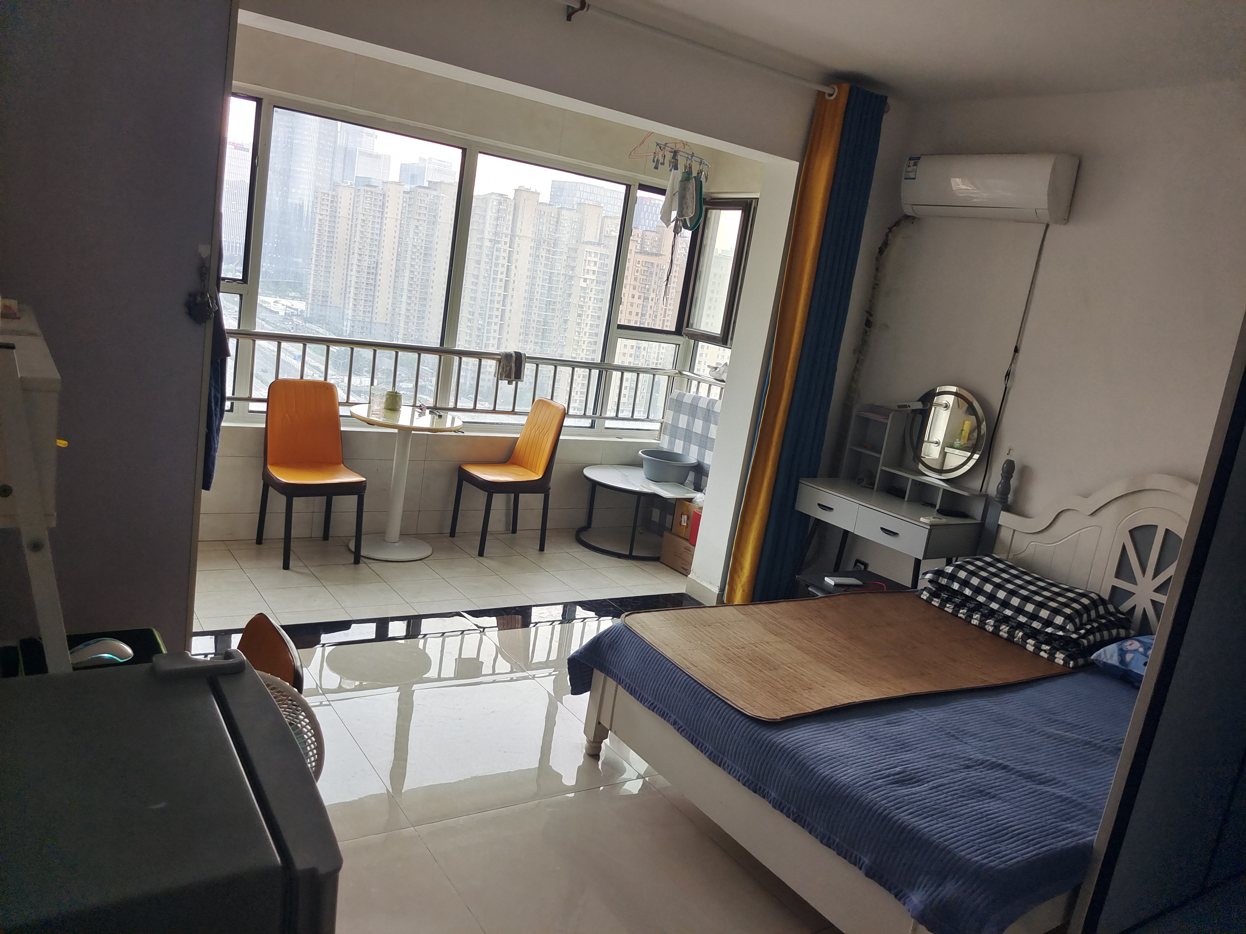 刘智远小区 1居室 1300元/月