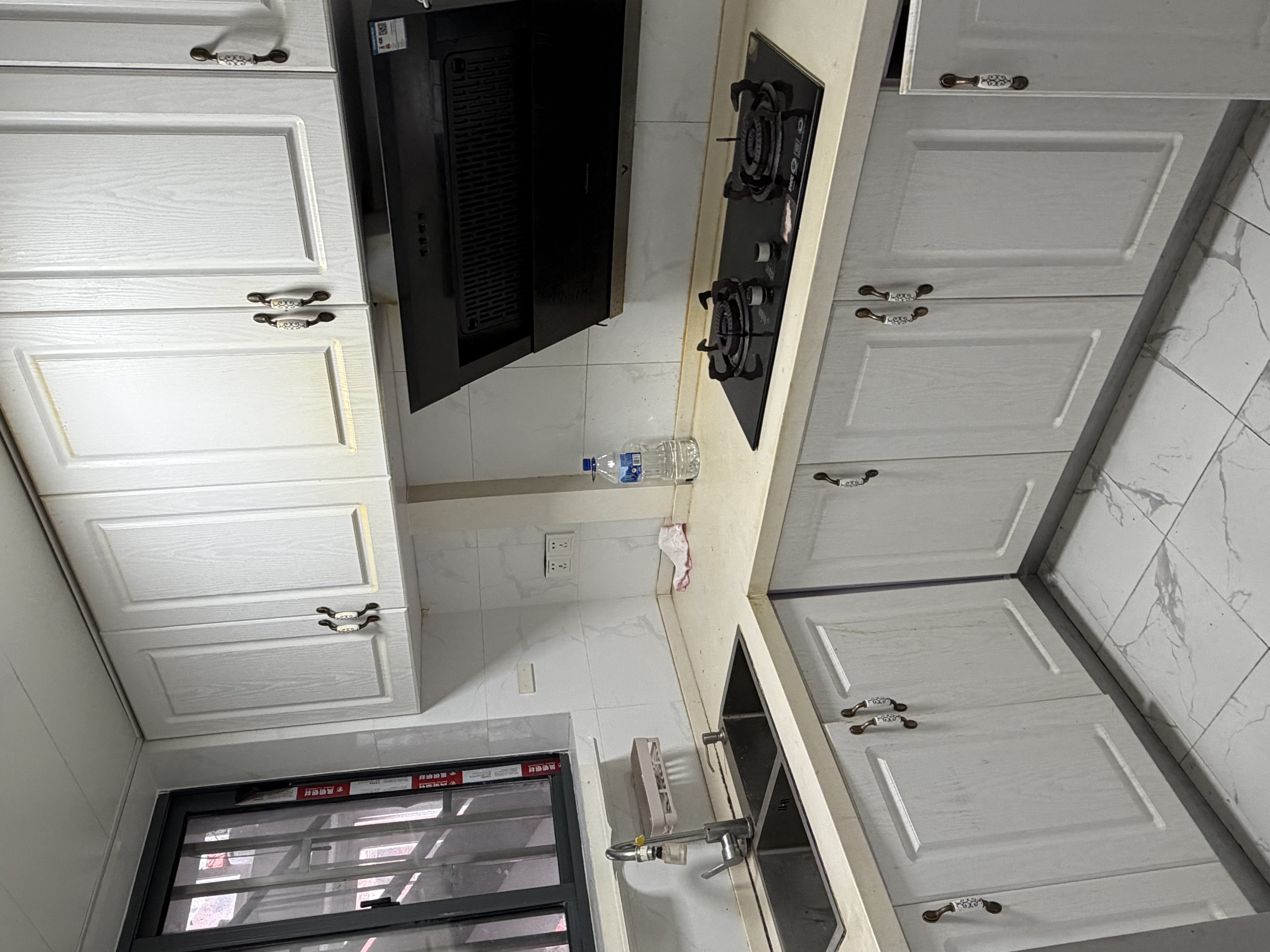 泾东小区 随时看房·