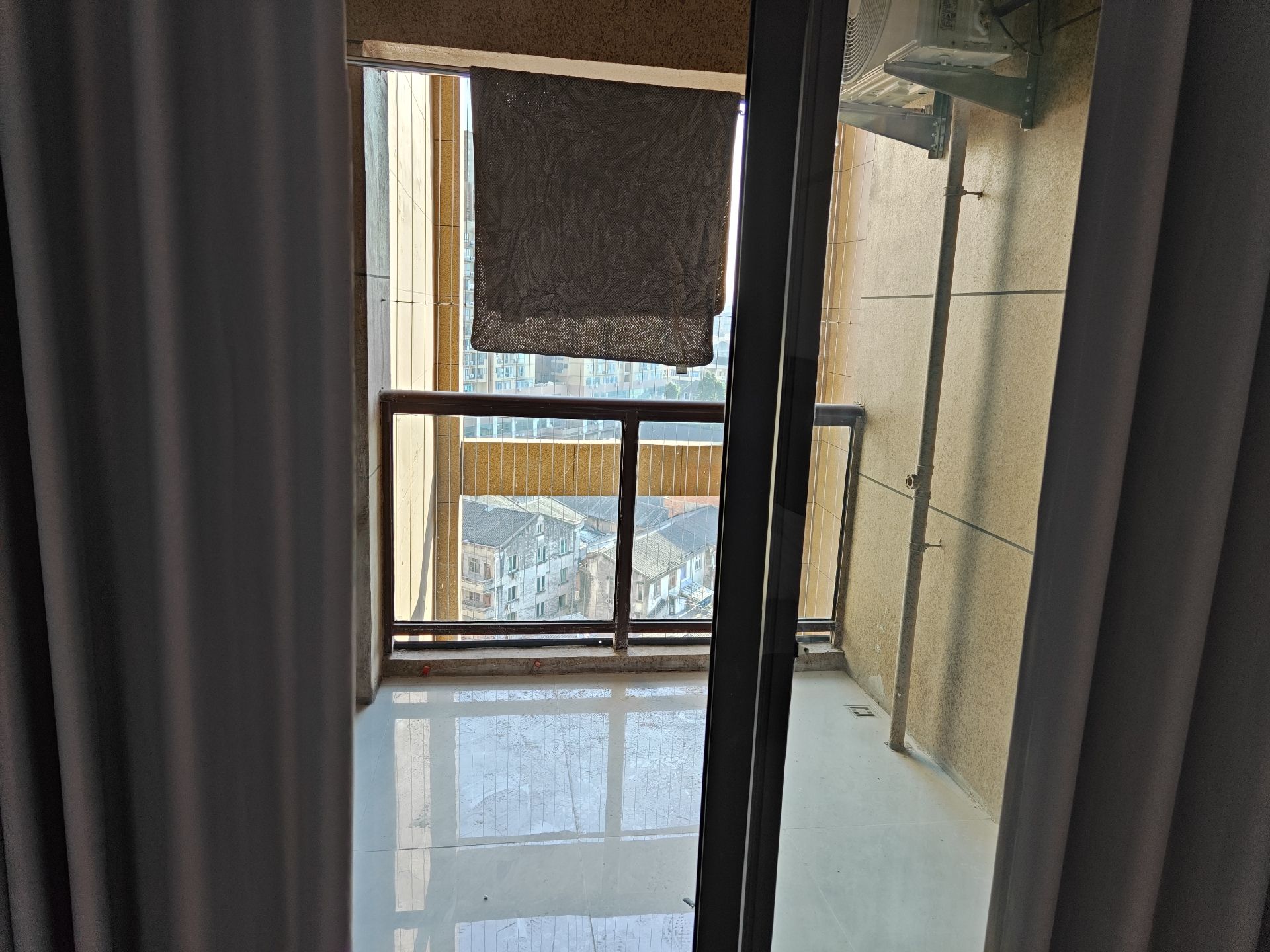 江滨豪庭 随时看房·