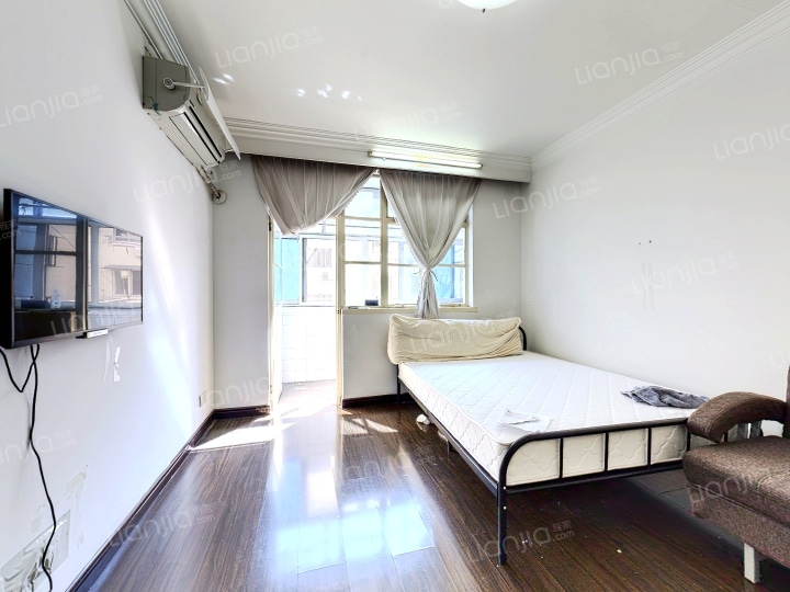 长虹小区 1居室 4500元/月