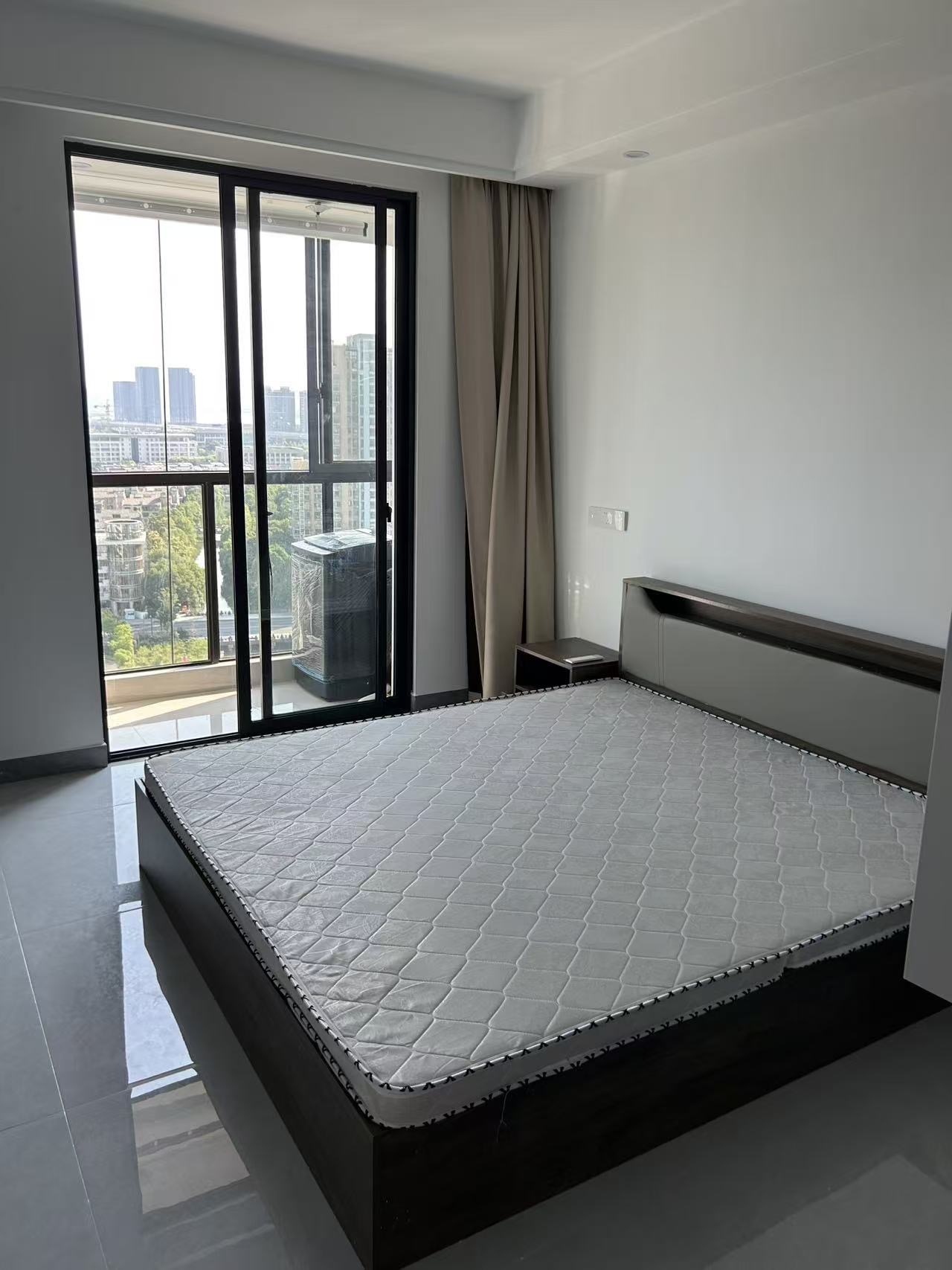 陈湘华庭 随时看房·