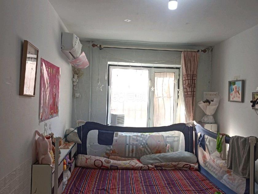 哈量小区 3居室 1450元/月