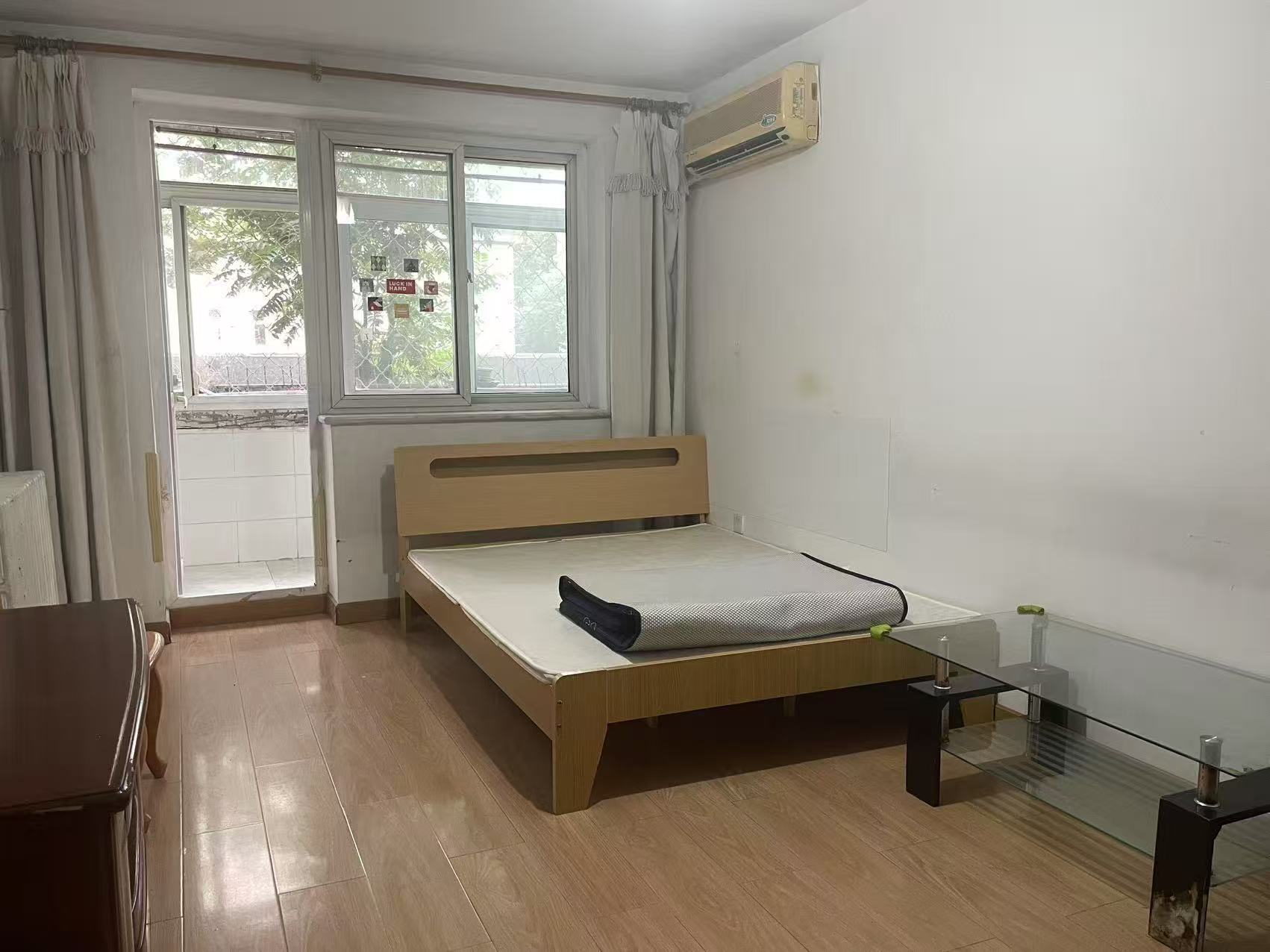 南沙滩小区 2居室 6600元/月