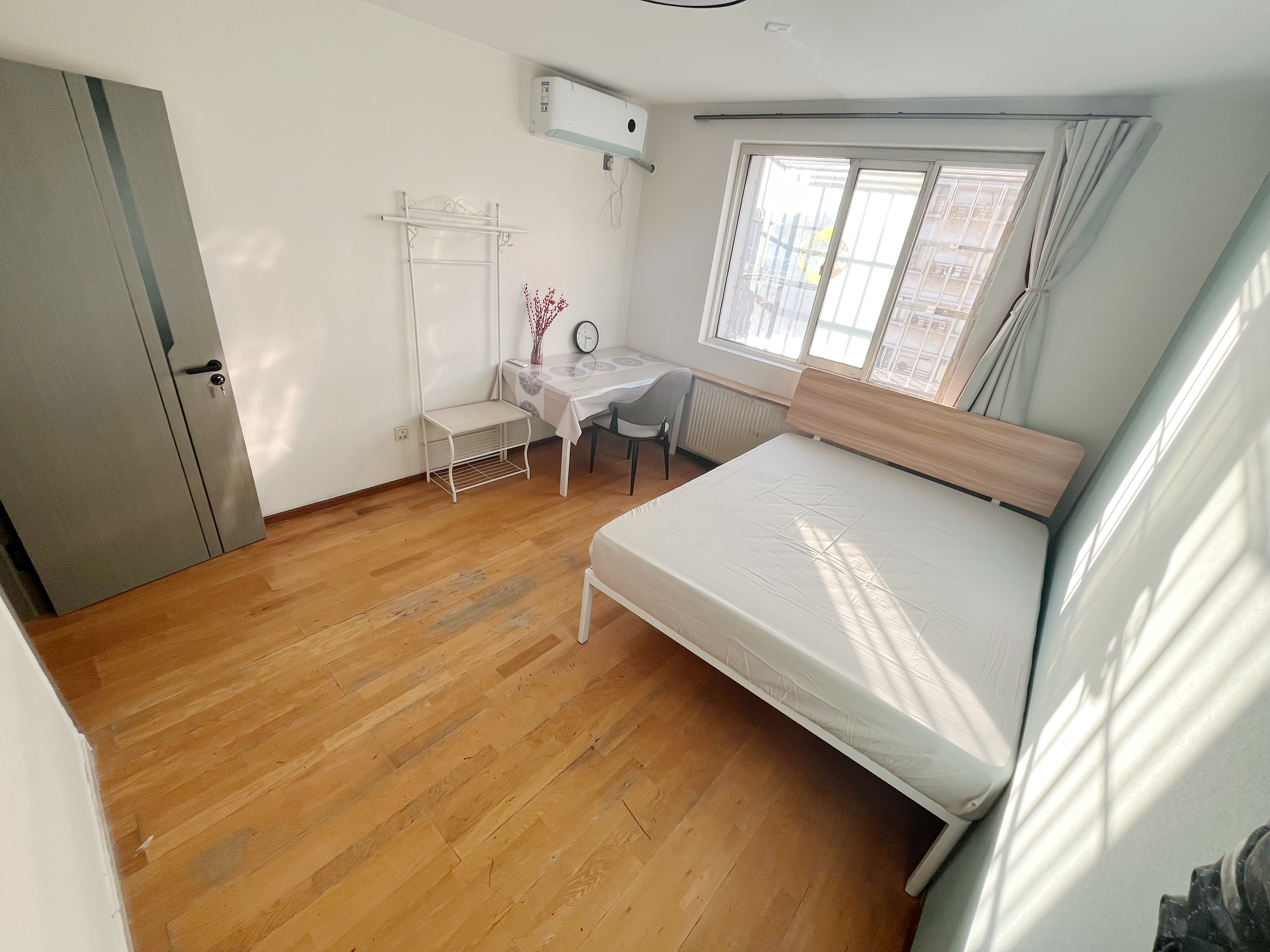 逸成东苑17号楼 随时看房·