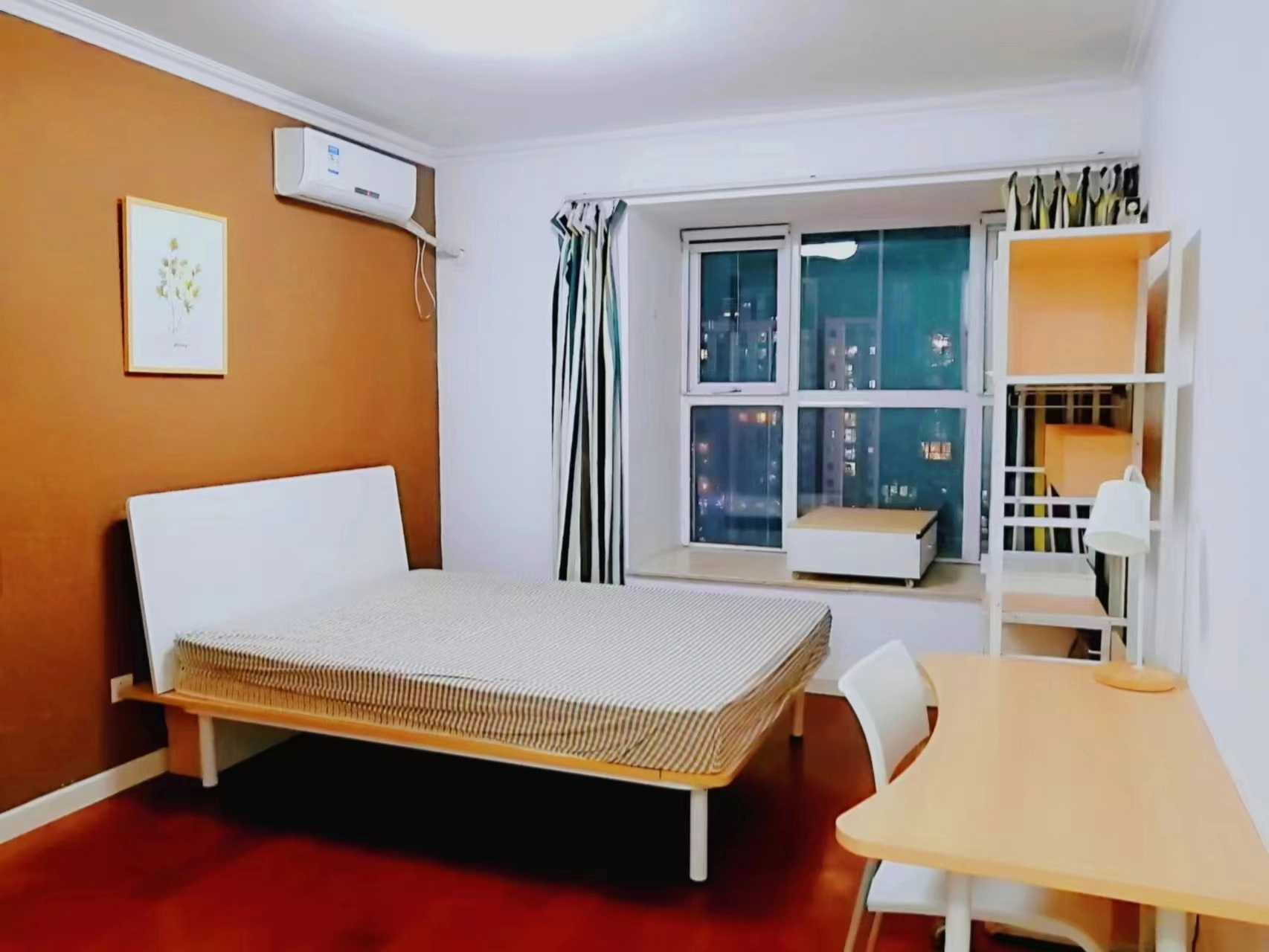 珠江罗马嘉园东区 4居室 4500元/月