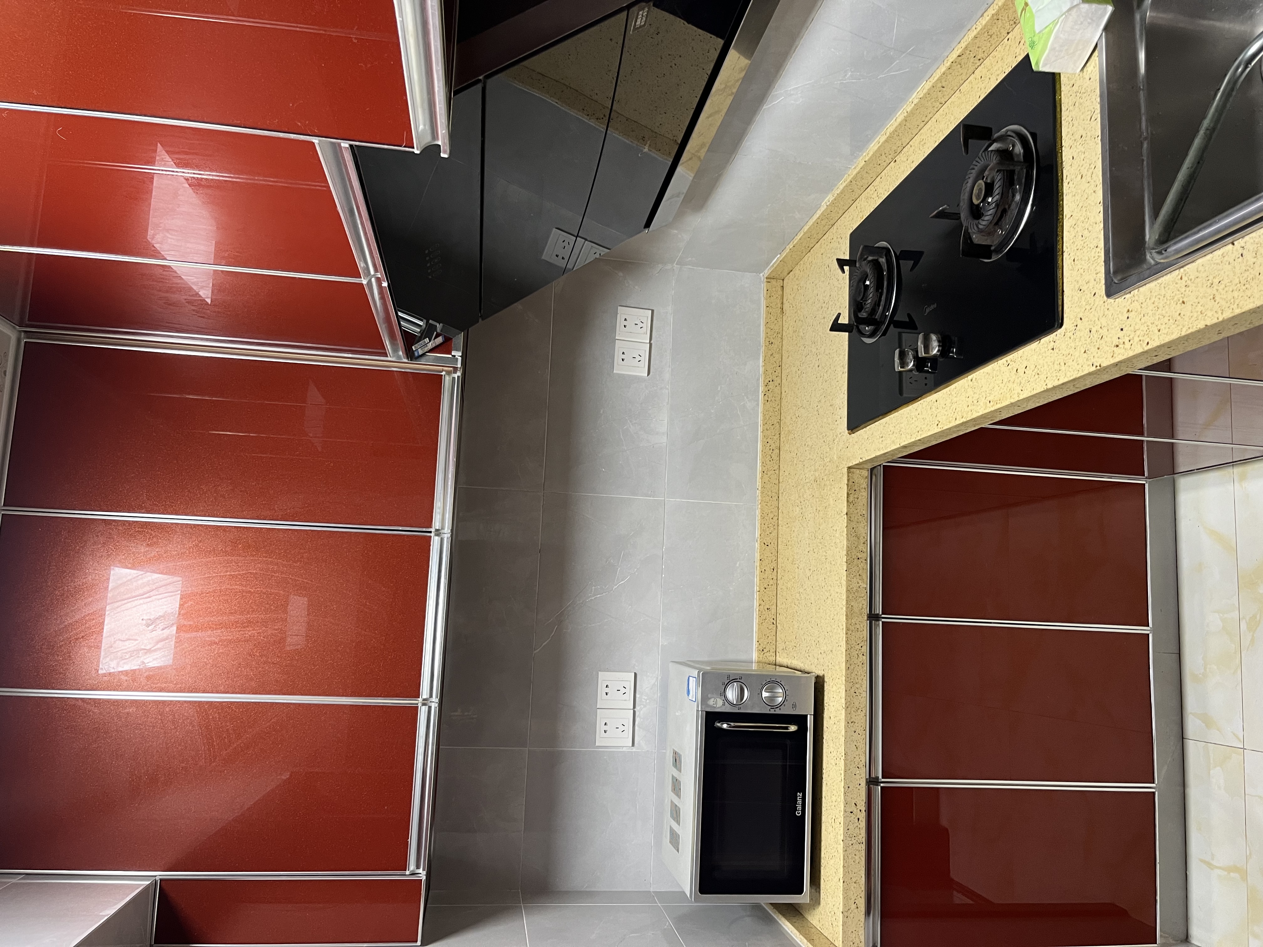 华浜新村，底楼带天井 随时看房·