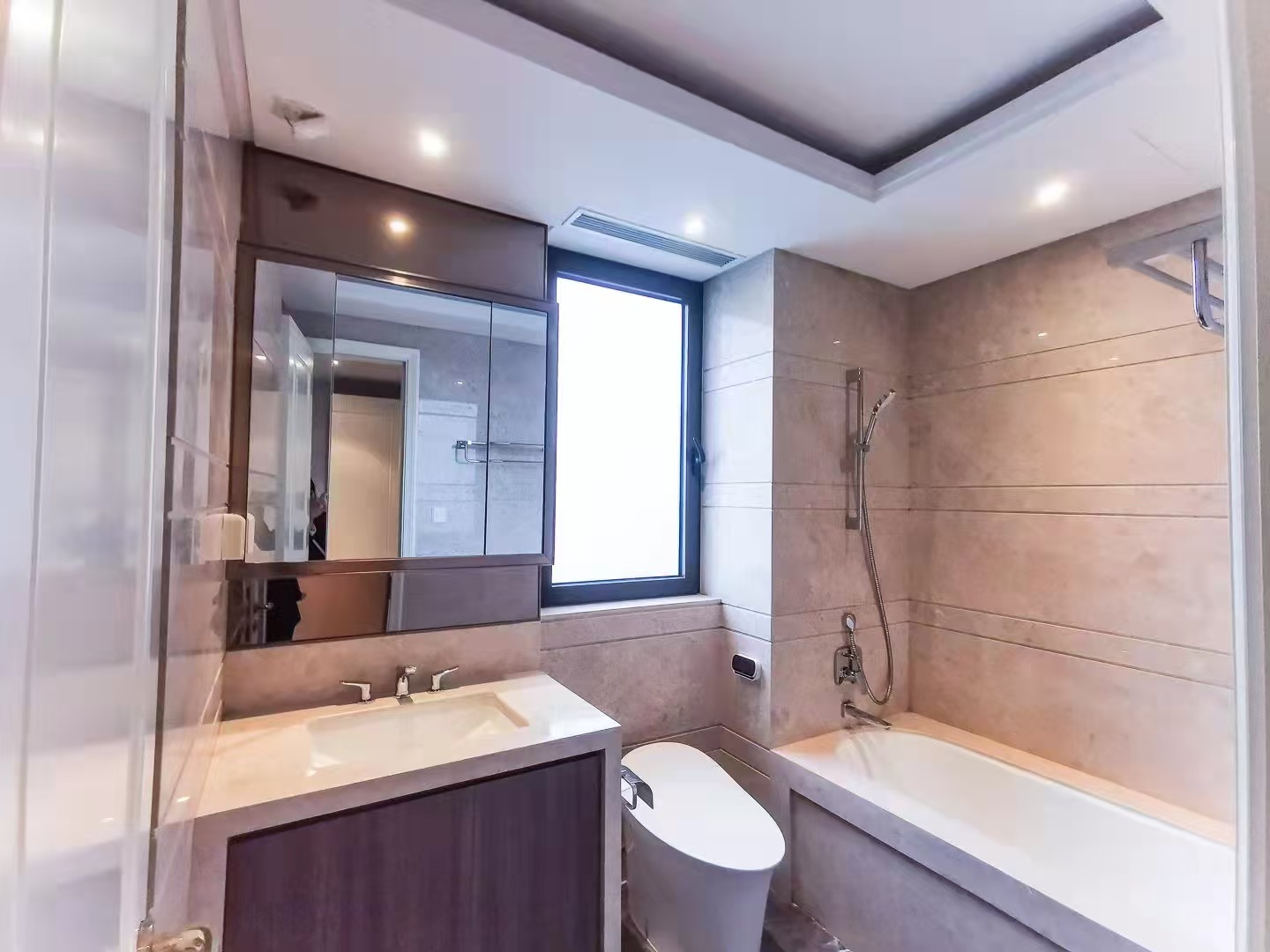 嘉隆汇 随时看房·