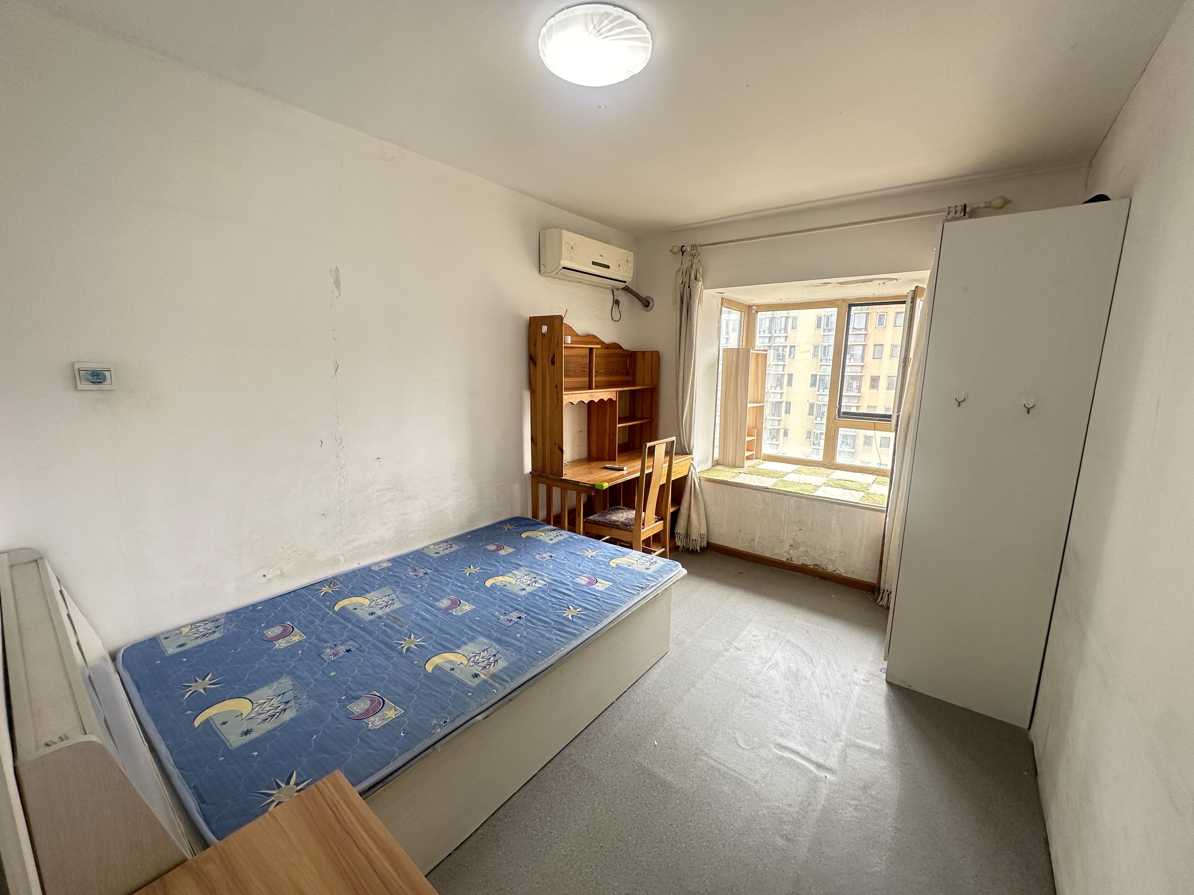 公园两栋 随时看房·