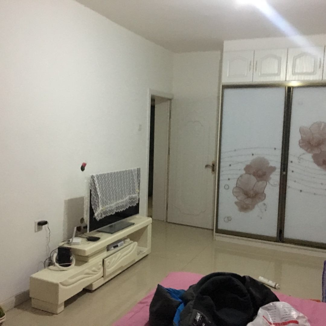 青松小区 2居室 1400元/月