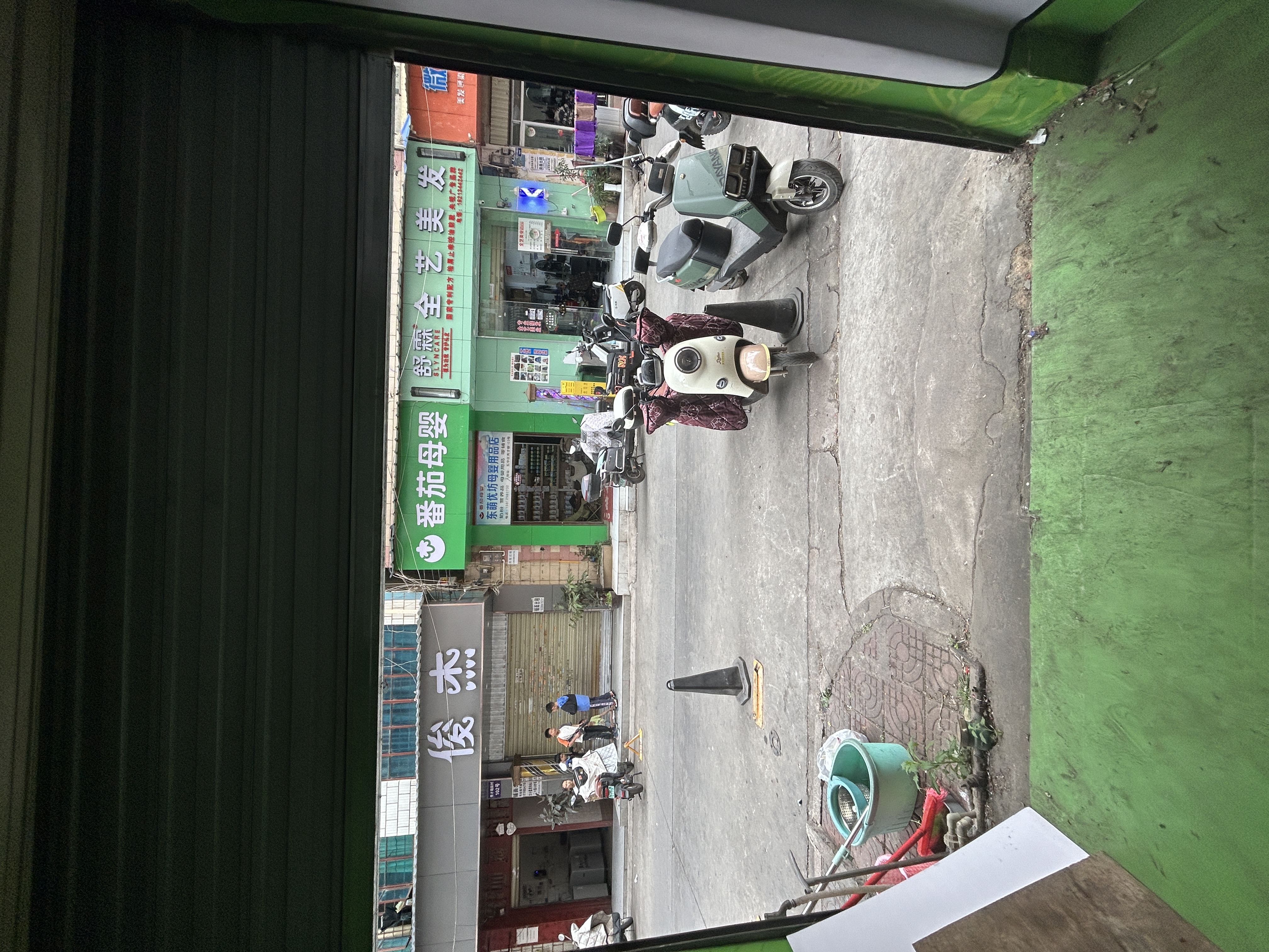 秀才塘新村 随时看房·