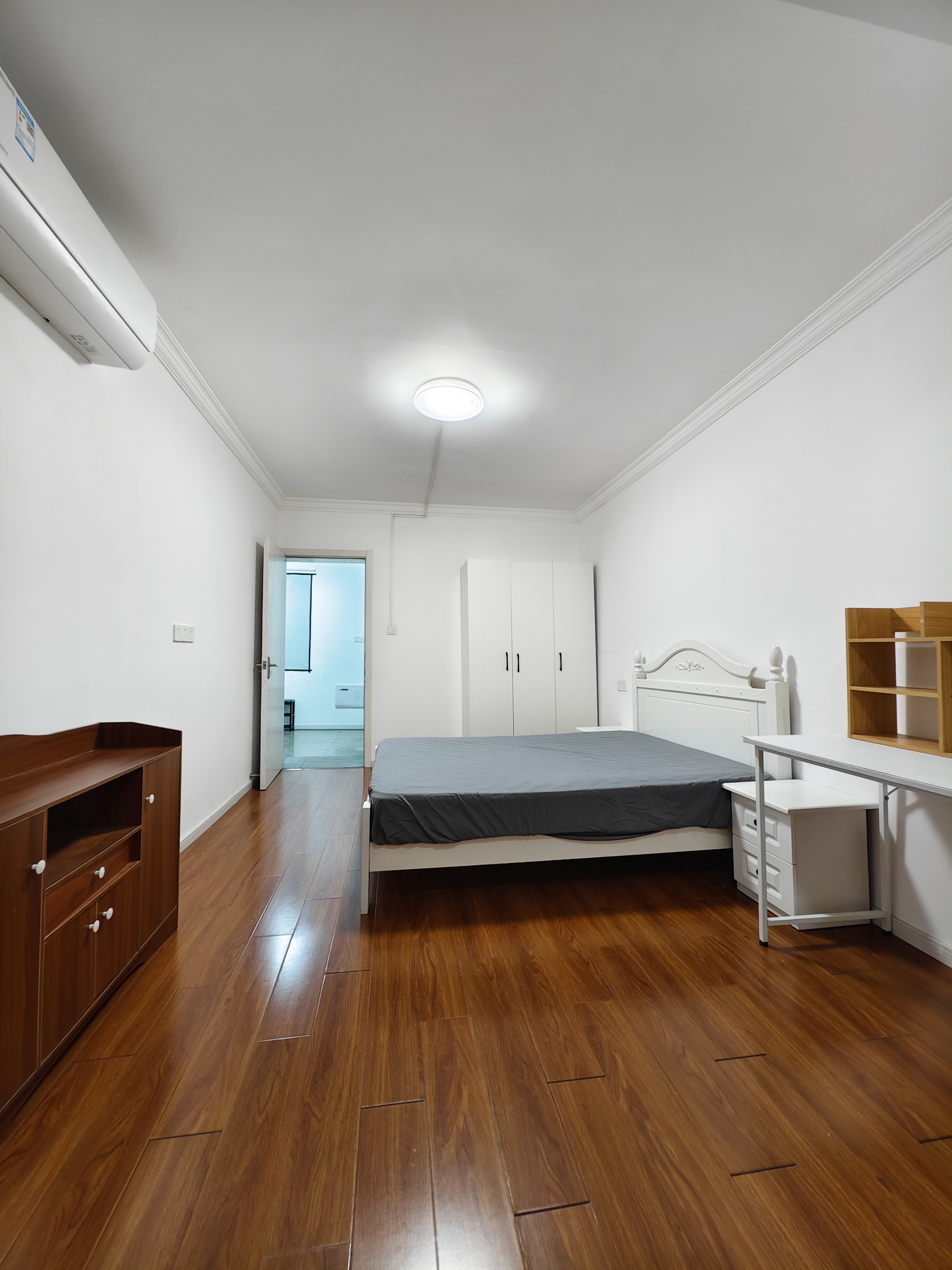 呼玛三村 随时看房·