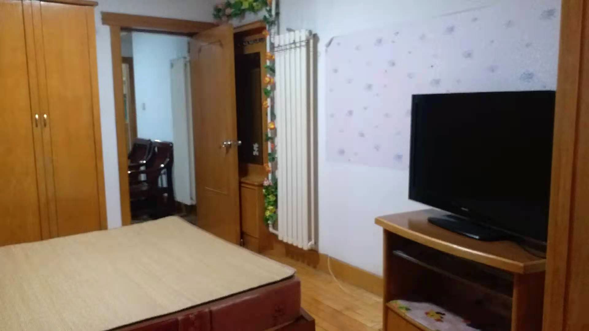 四机七区 2居室 1550元/月