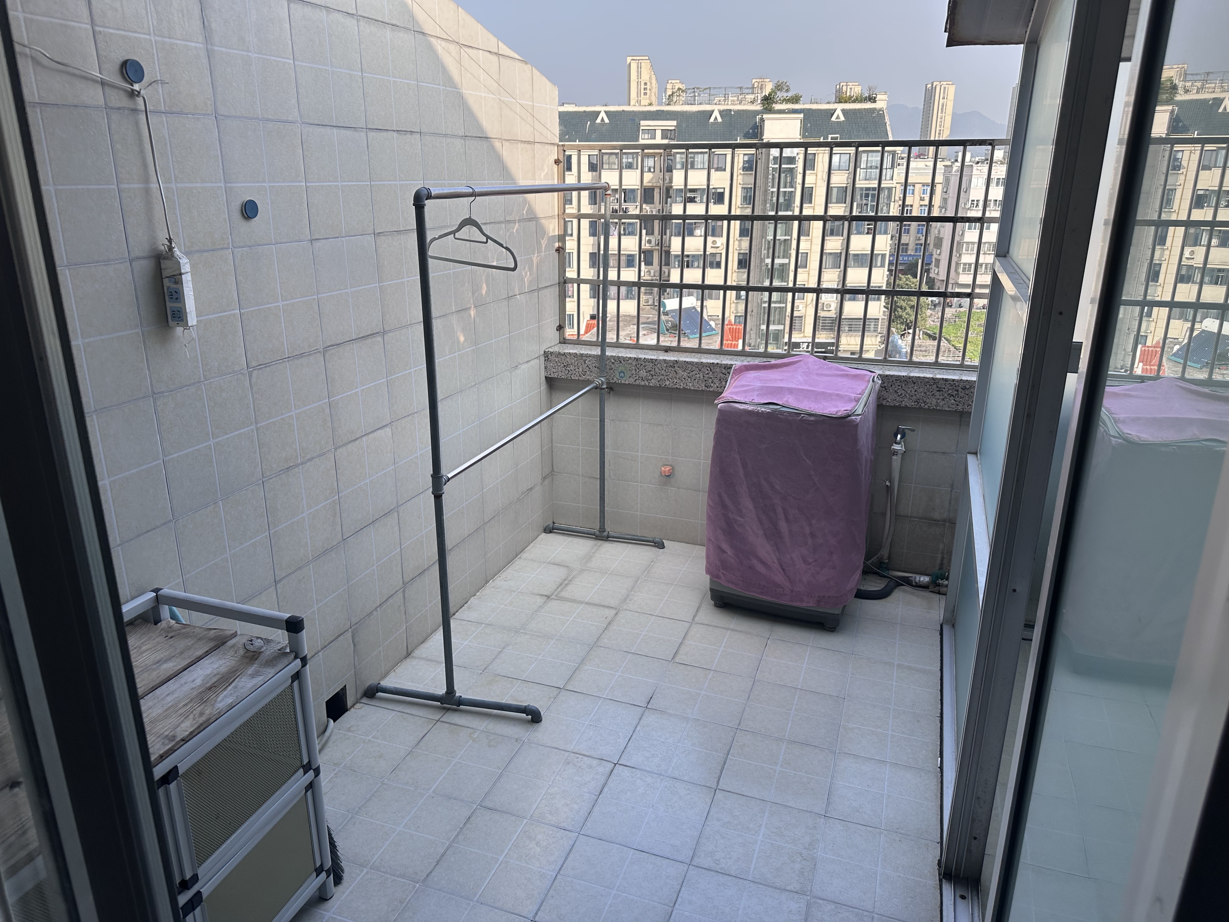 柳下公寓 随时看房·