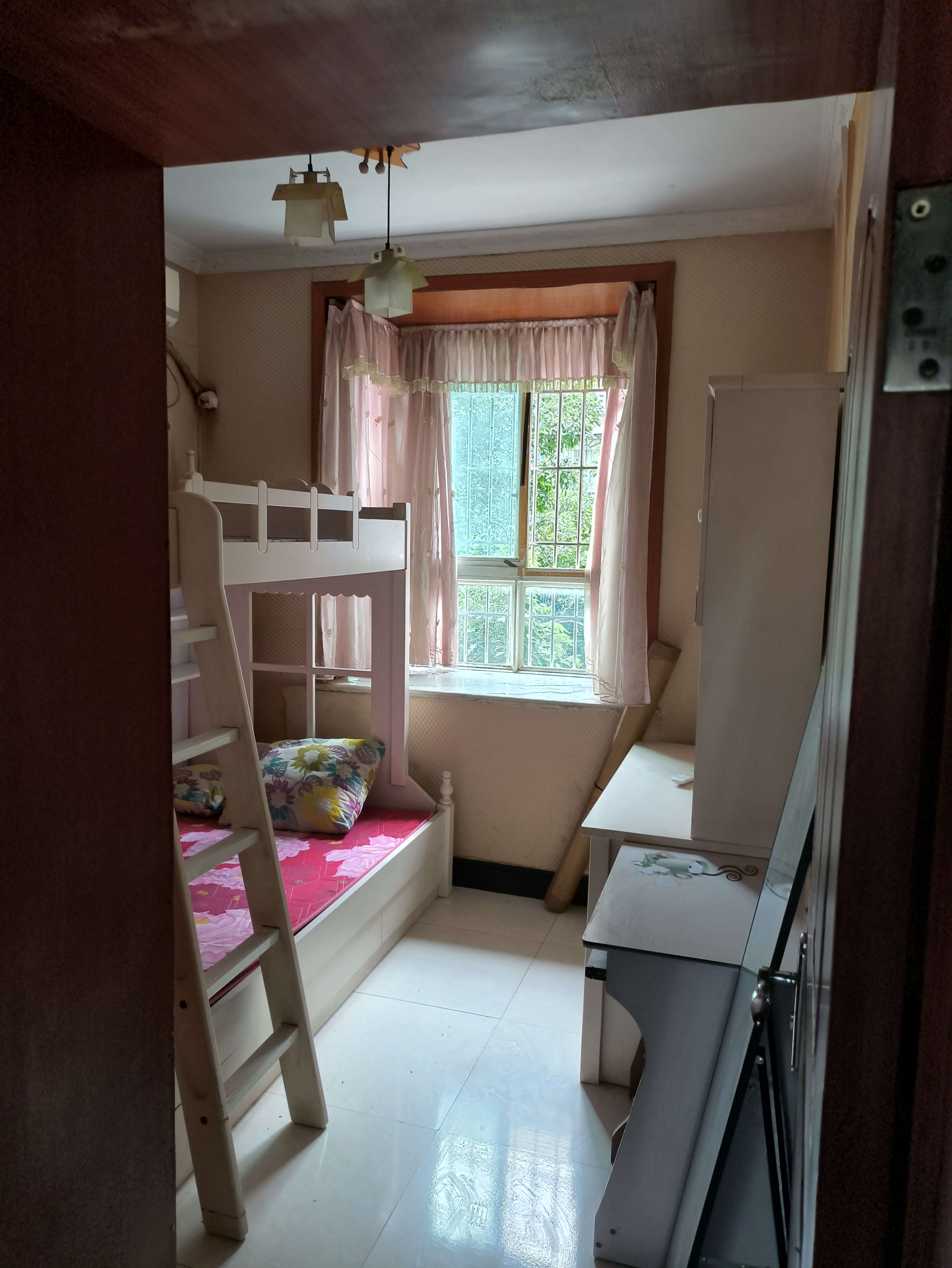 白云丽景小区 2居室 650元/月