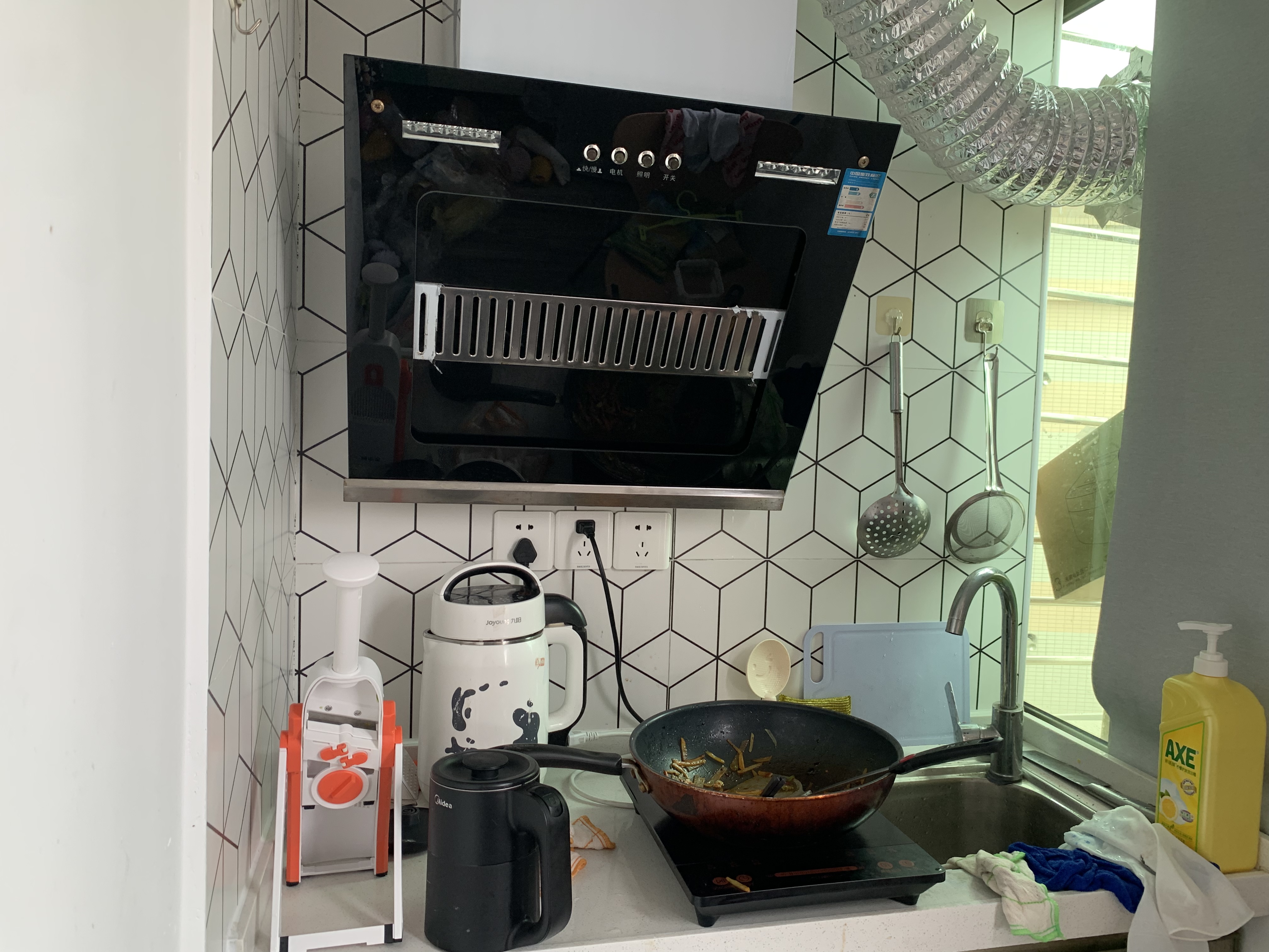 亿巢国际青年社区灵芝一店 随时看房·