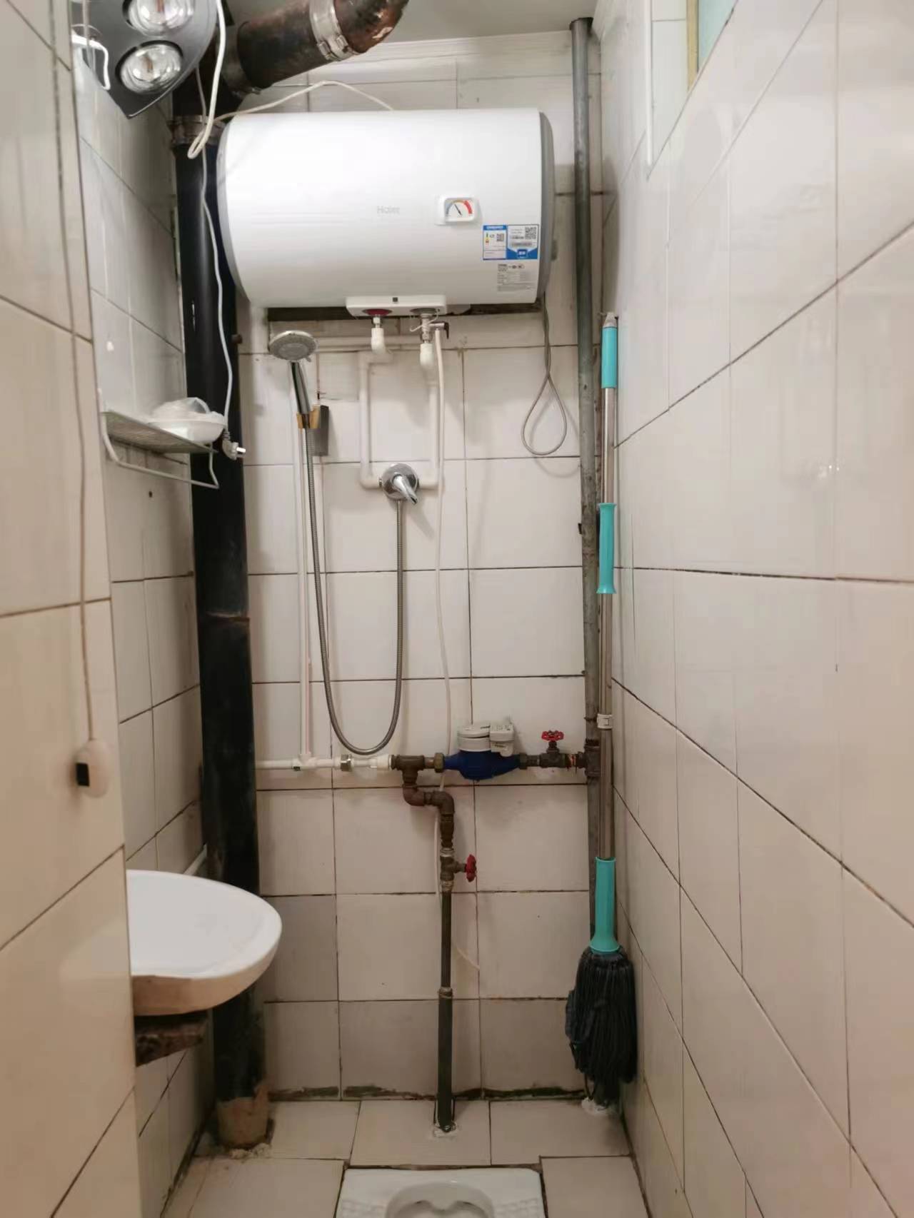 劲松北社区一区西小院127楼 随时看房·