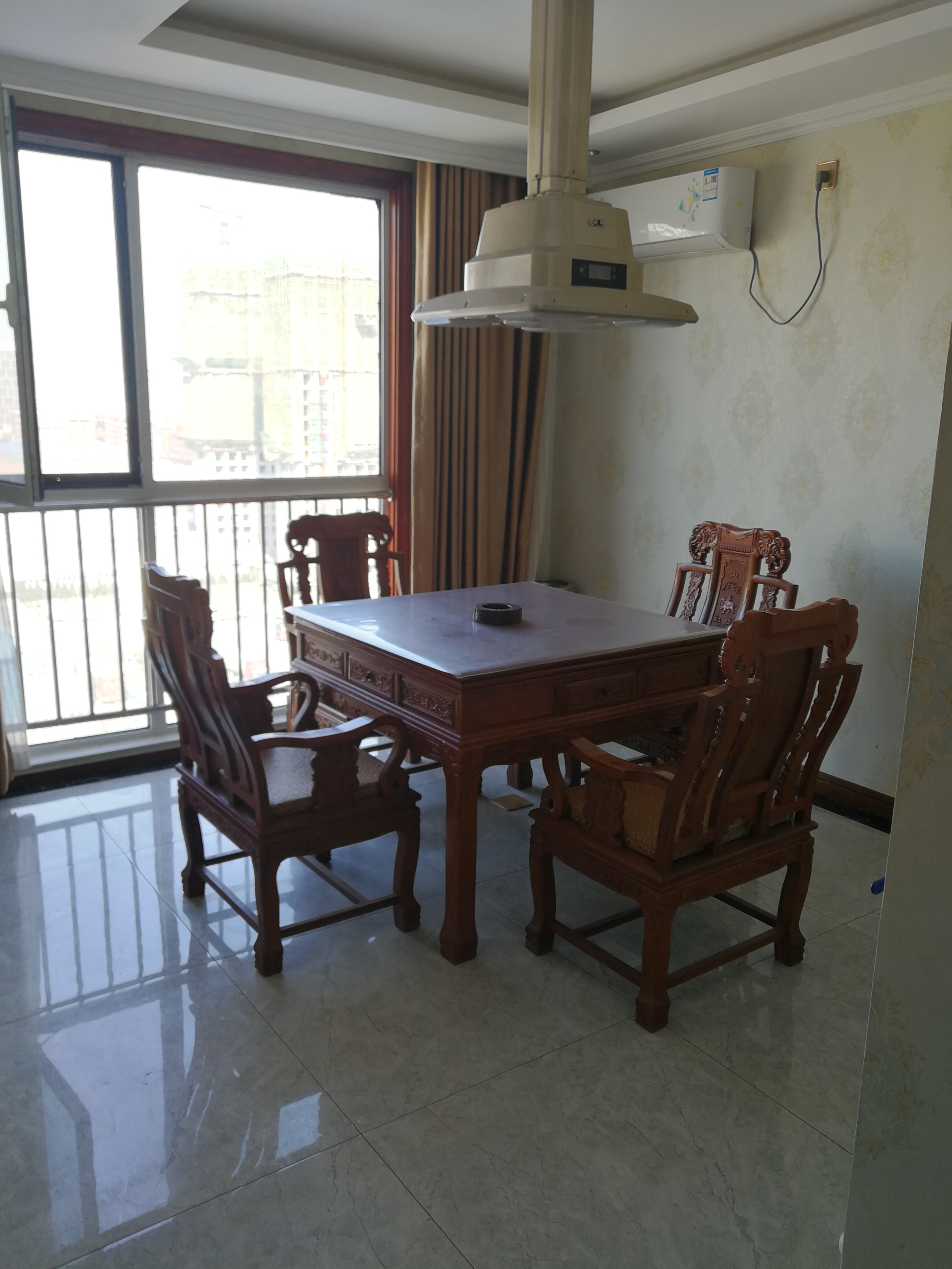 鑫爵公寓 随时看房·