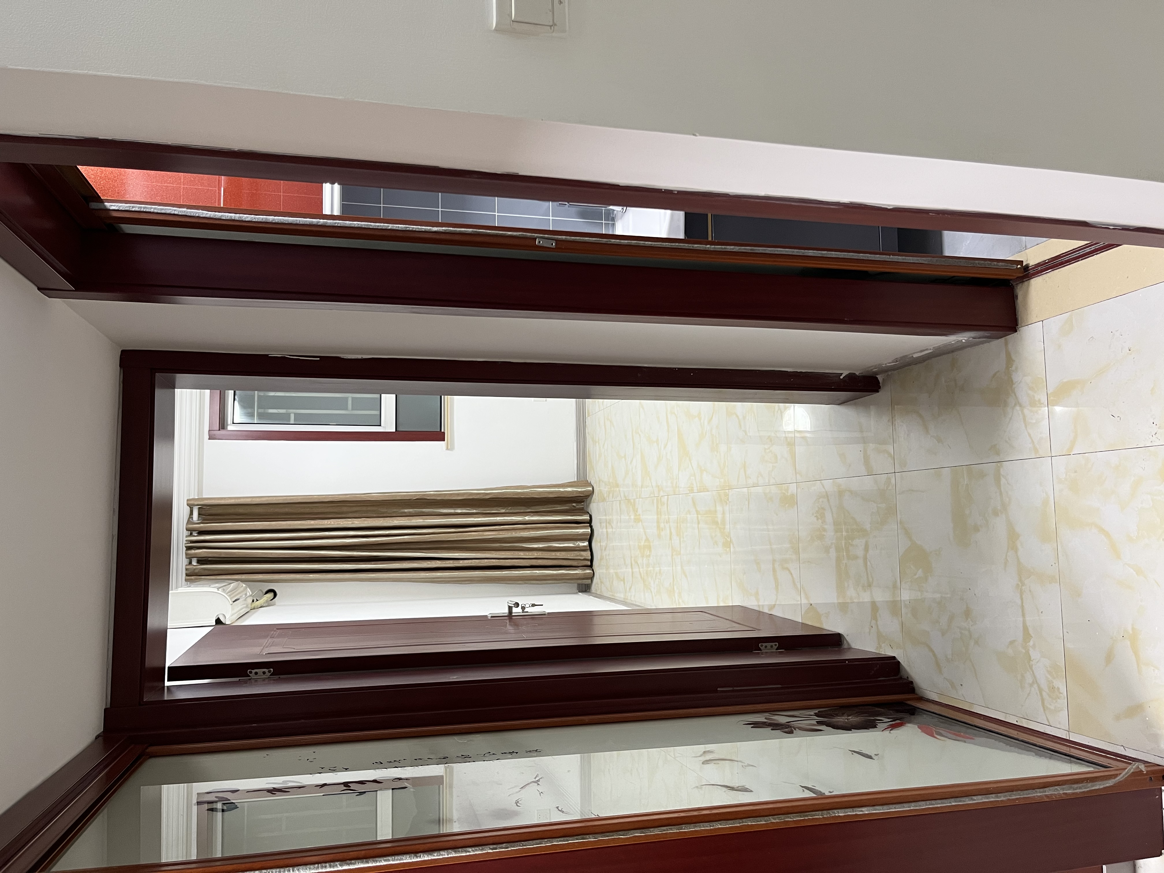 华浜新村，底楼带天井 随时看房·