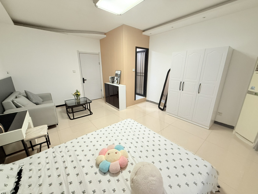 东新小区 随时看房·