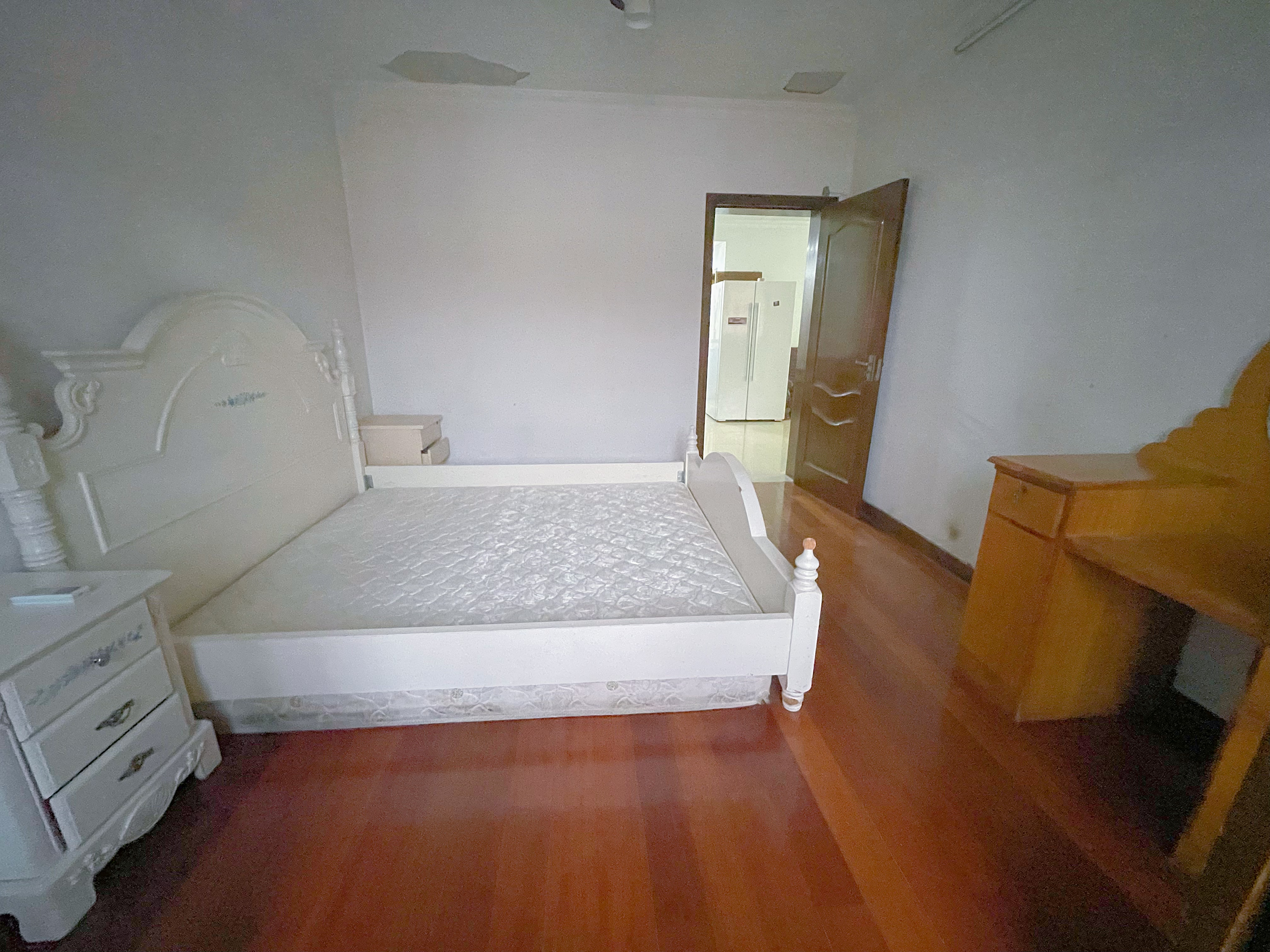 翔华新村 随时看房·