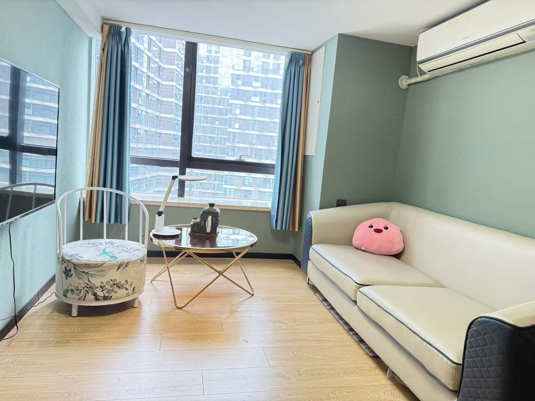 龙光玖钻 2居室 4800元/月