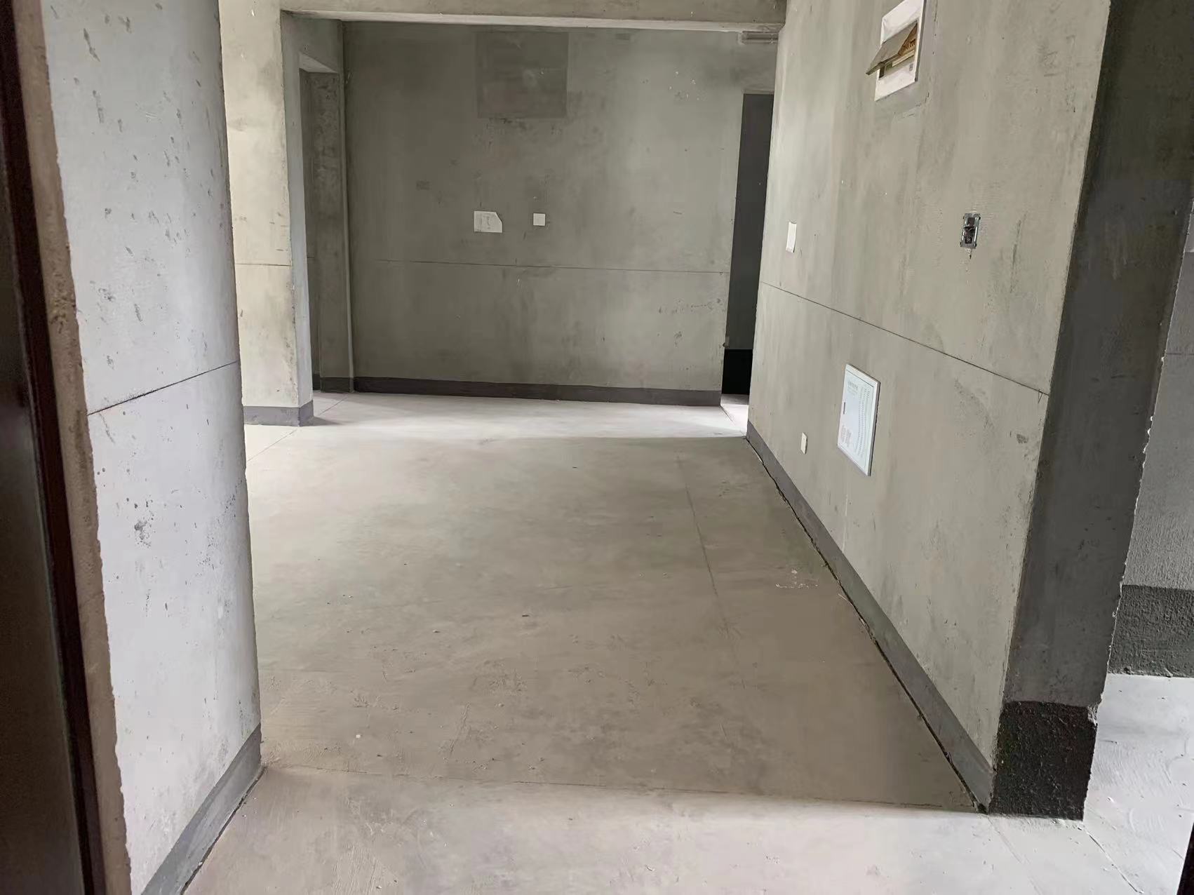 句容市集美雅苑 随时看房·