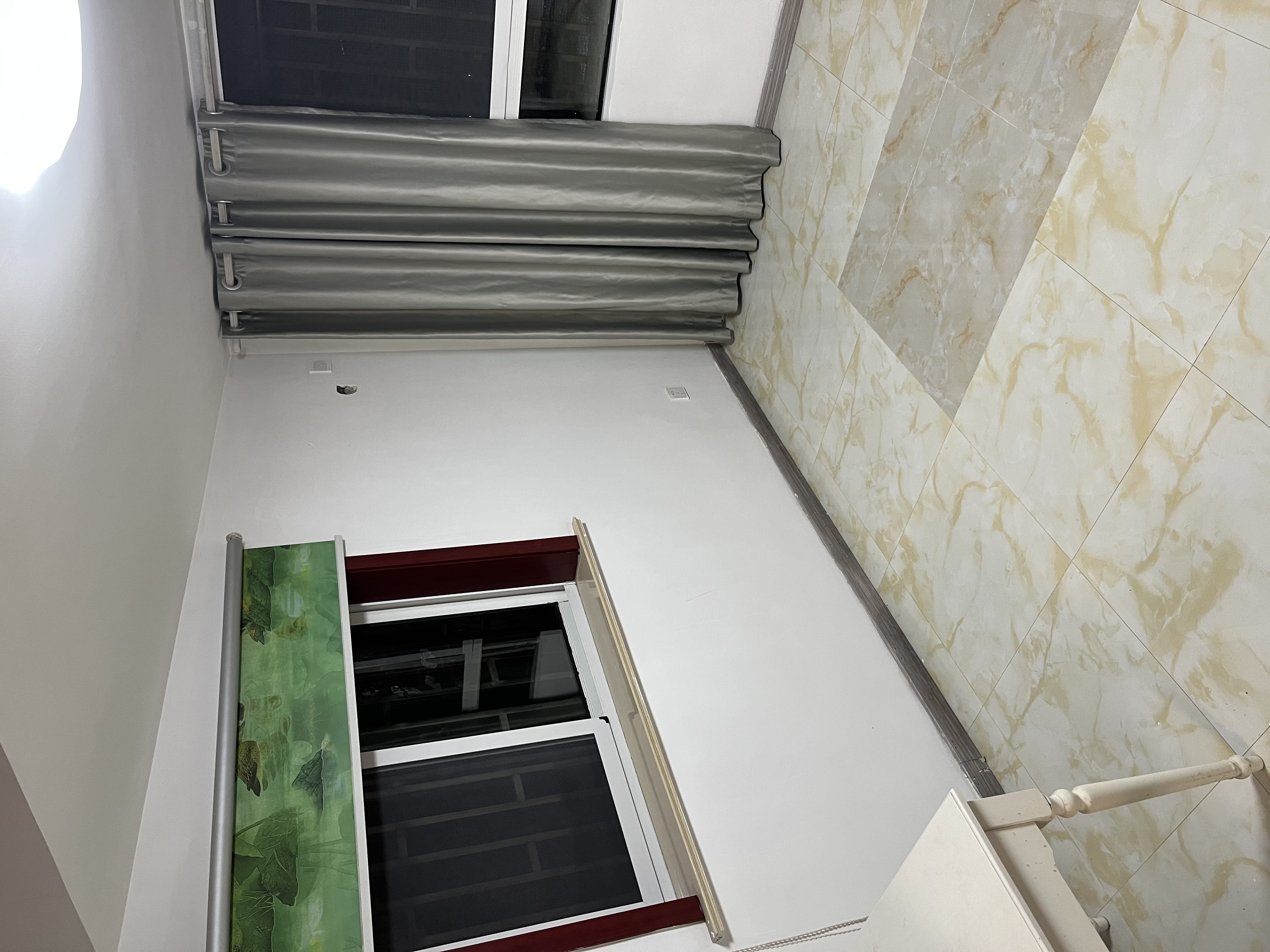 华浜新村，底楼带天井 随时看房·