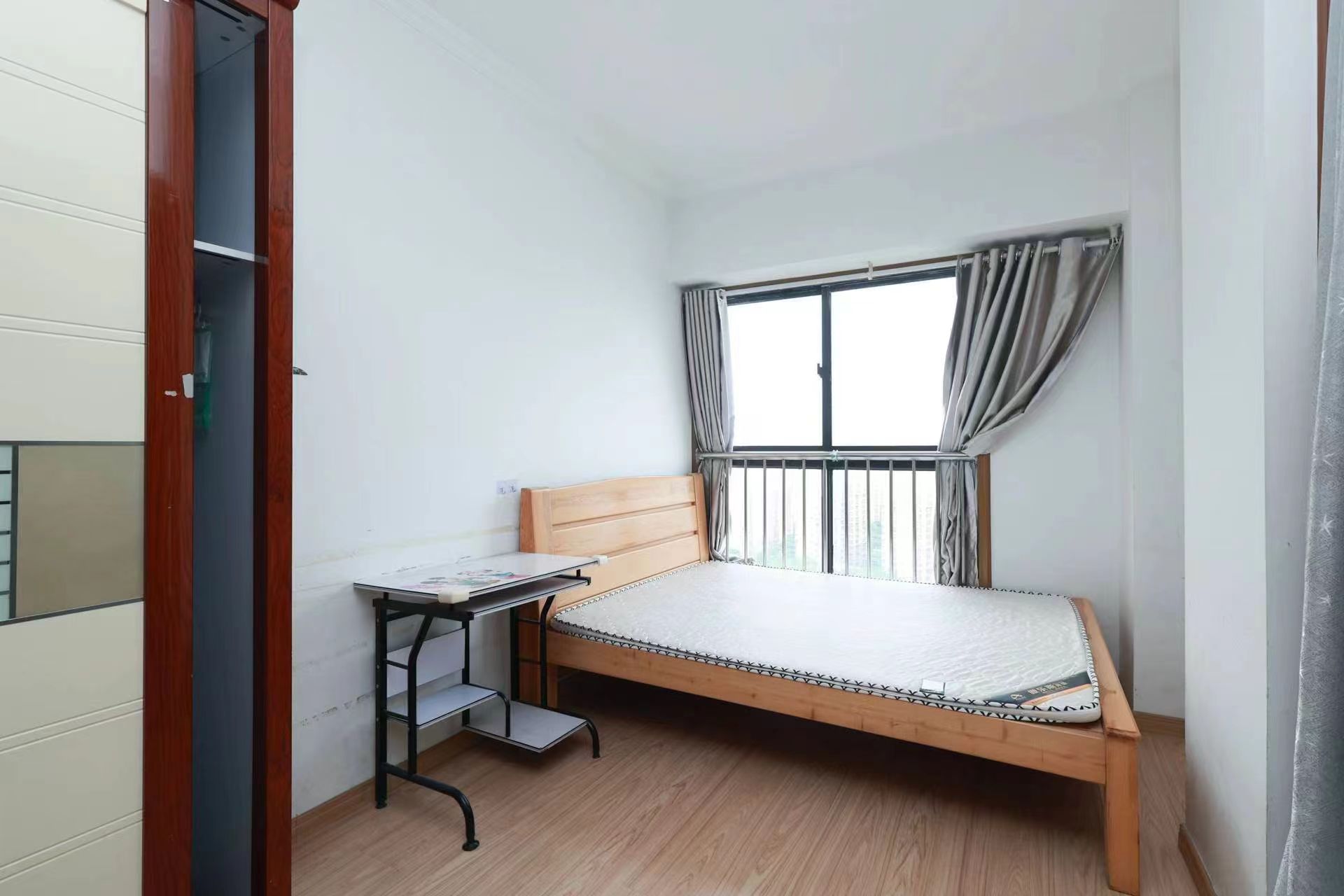 福乐门 1居室 1500元/月