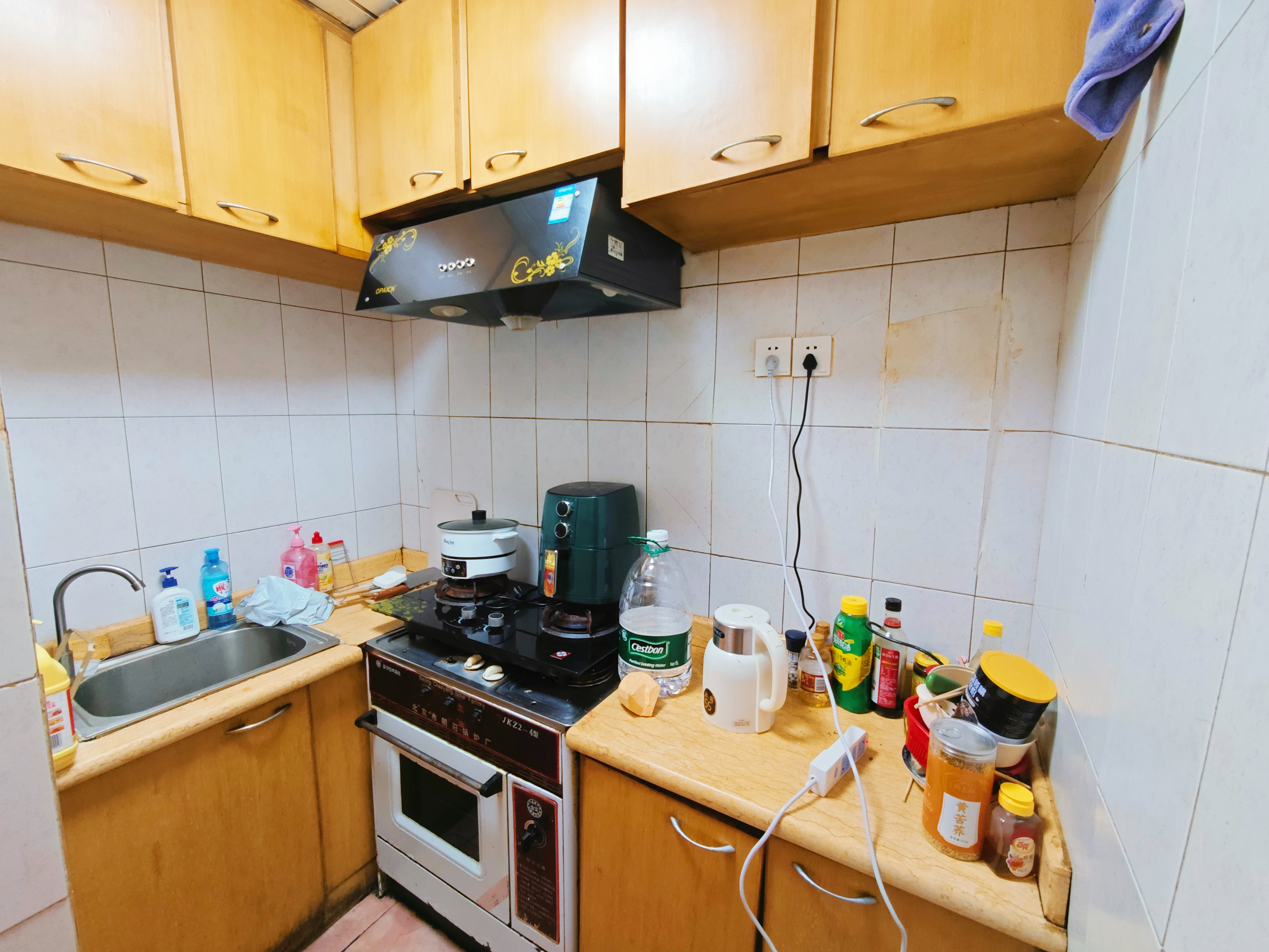 芳群公寓 随时看房·