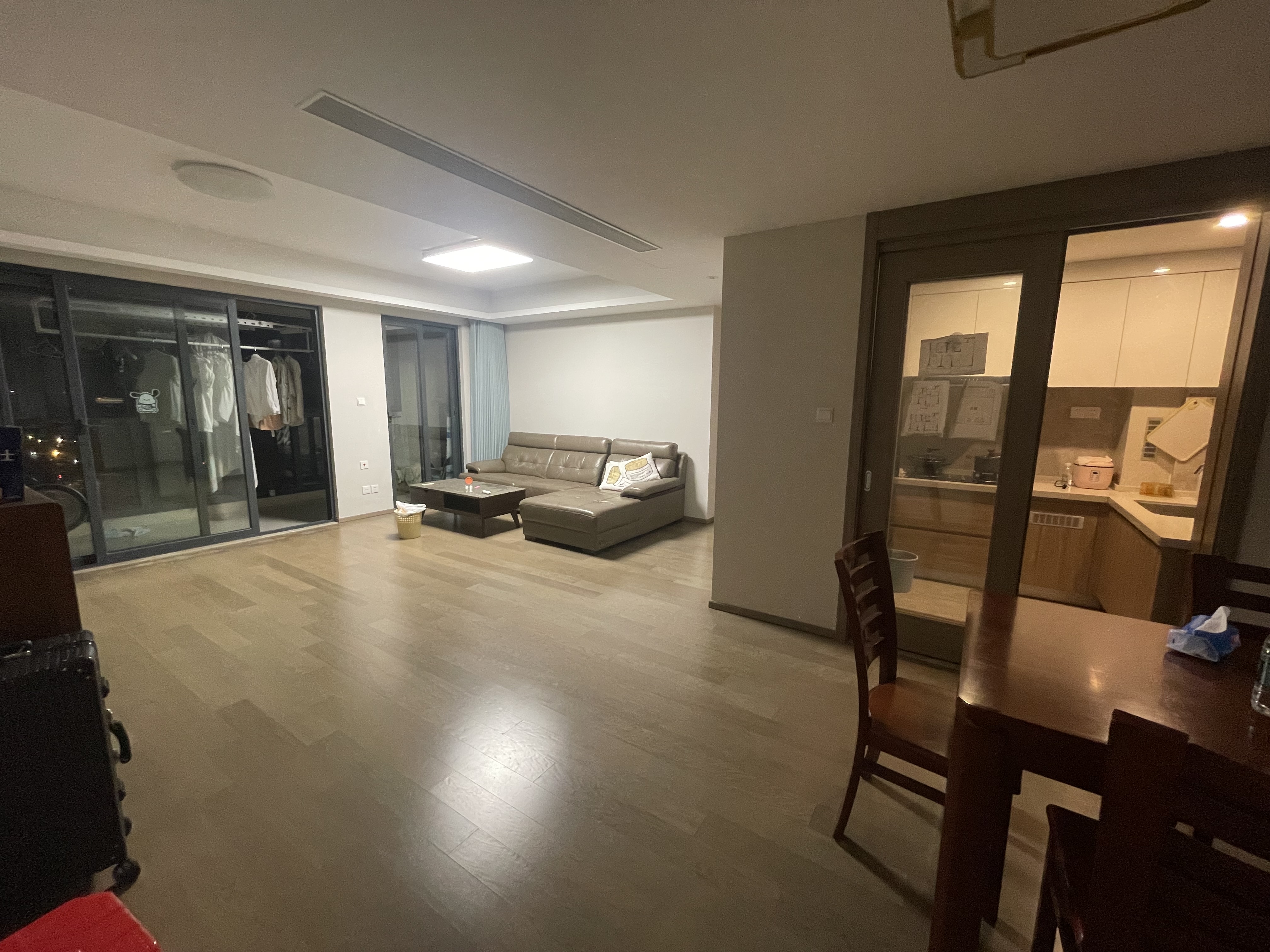 春风南雅居 3居室 1100元/月