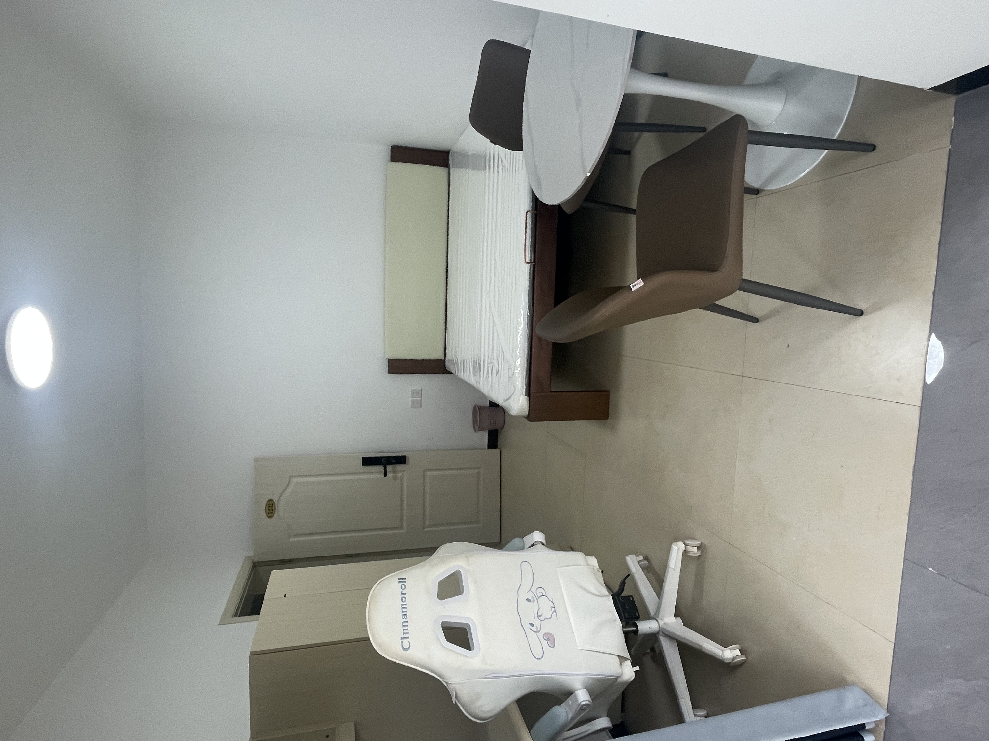 岳麓街道左家垅大学城小区5栋）