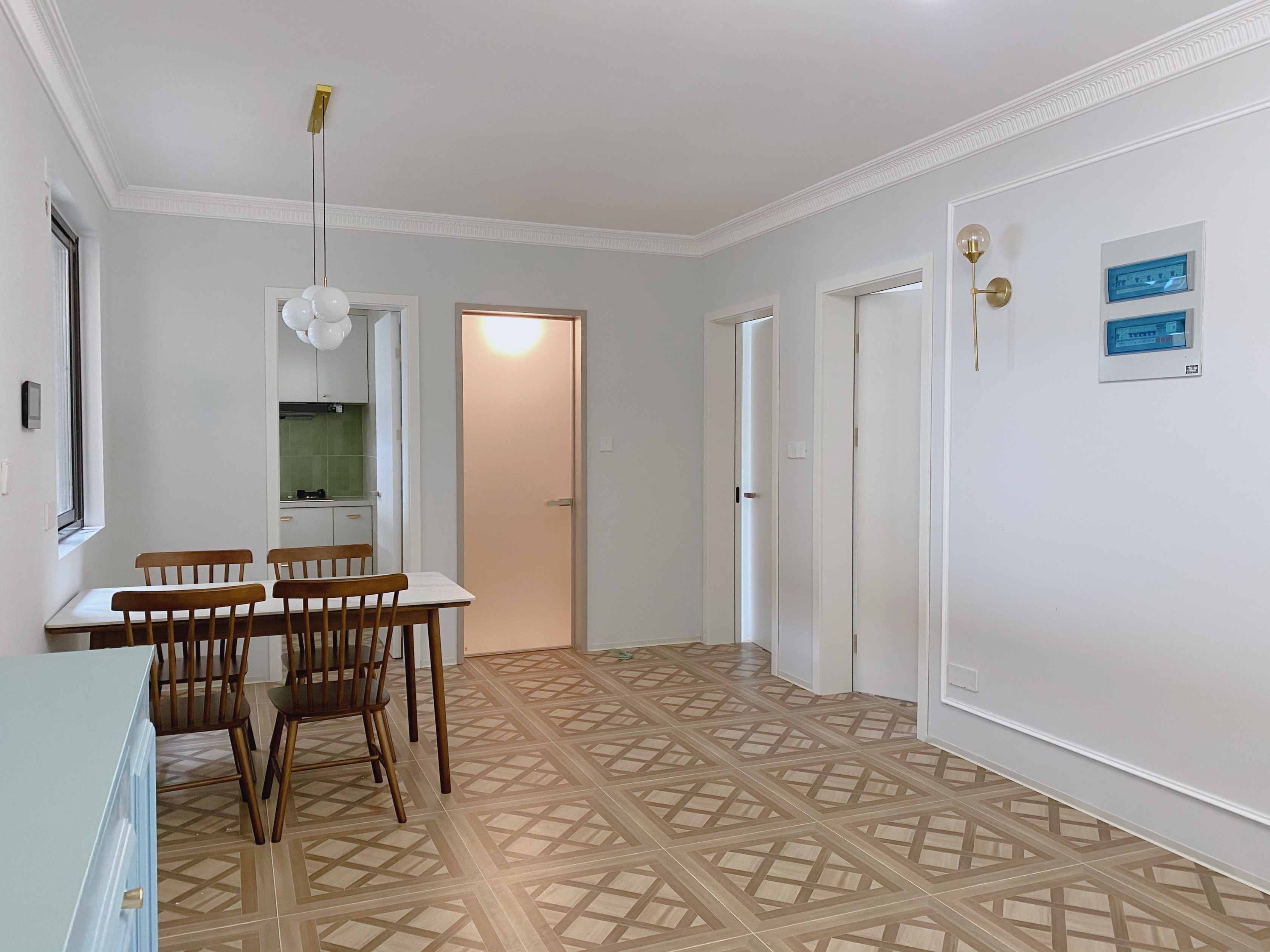 众泾水岸花园 2居室 3700元/月